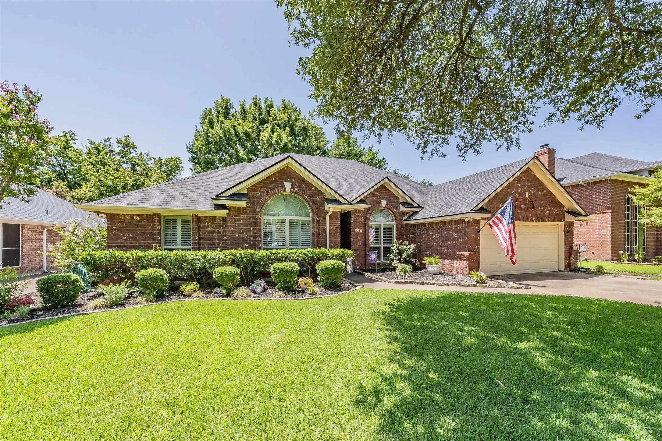 Single Family Residence For Sale in Tarrant County , 3317 Clearfield Drive, Grapevine, Texas 76051, 3 Bedroom, 2 Bathroom, 2 Garage spaces, 2,205 Sqft, built in 1988, mls#21336968, Real Estate Agent in Grapevine, Homes For Sale in Tarrant county, Homes For Sale in Grapevine, Realtor in Grapevine Texas, Real Estate Brokerage Independent Realty Texas, Luminita Cordes Realtor
