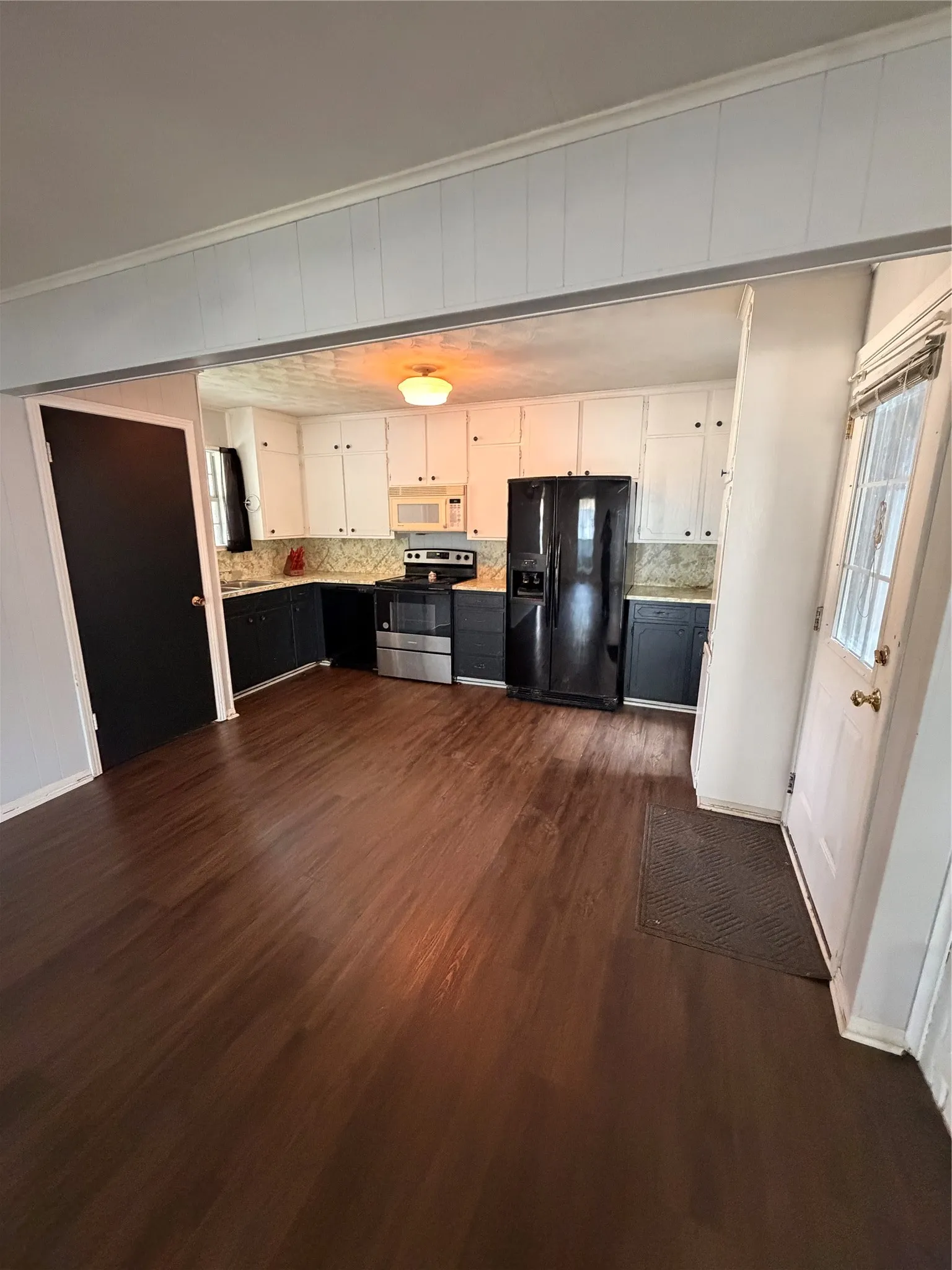 Single Family Residence For Rent in Denton County , 718 Crescent Street, Denton, Texas 76201, 3 Bedroom, 2 Bathroom, 1 Garage spaces, 1,350 Sqft, built in 1963, mls#21337087, Real Estate Agent in Denton, Homes For Rent in Denton county, Homes For Rent in Denton, Realtor in Denton Texas, Real Estate Brokerage Independent Realty Texas, Luminita Cordes Realtor