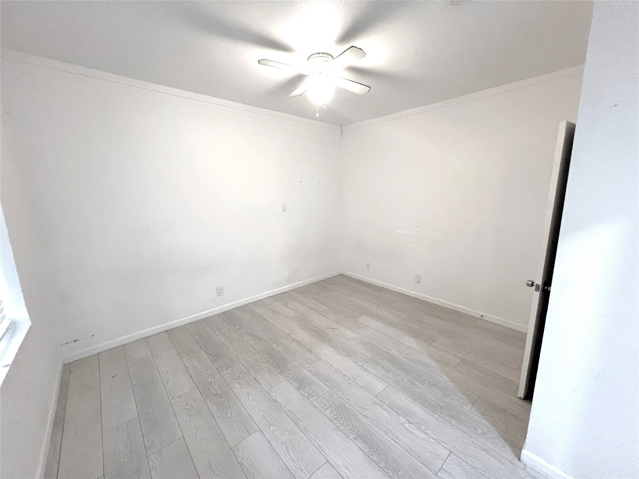 Triplex For Rent in Grayson County , 410 Vaden S B, Sherman, Texas 75090, 1 Bedroom, 1 Bathroom, Garage spaces, 700 Sqft, built in 1930, Price $800, mls#21338226, Real Estate Agent in Sherman, Homes For Rent in Grayson county, Homes For Rent in Sherman, Realtor in Sherman Texas, Real Estate Brokerage Independent Realty Texas, Luminita Cordes Realtor