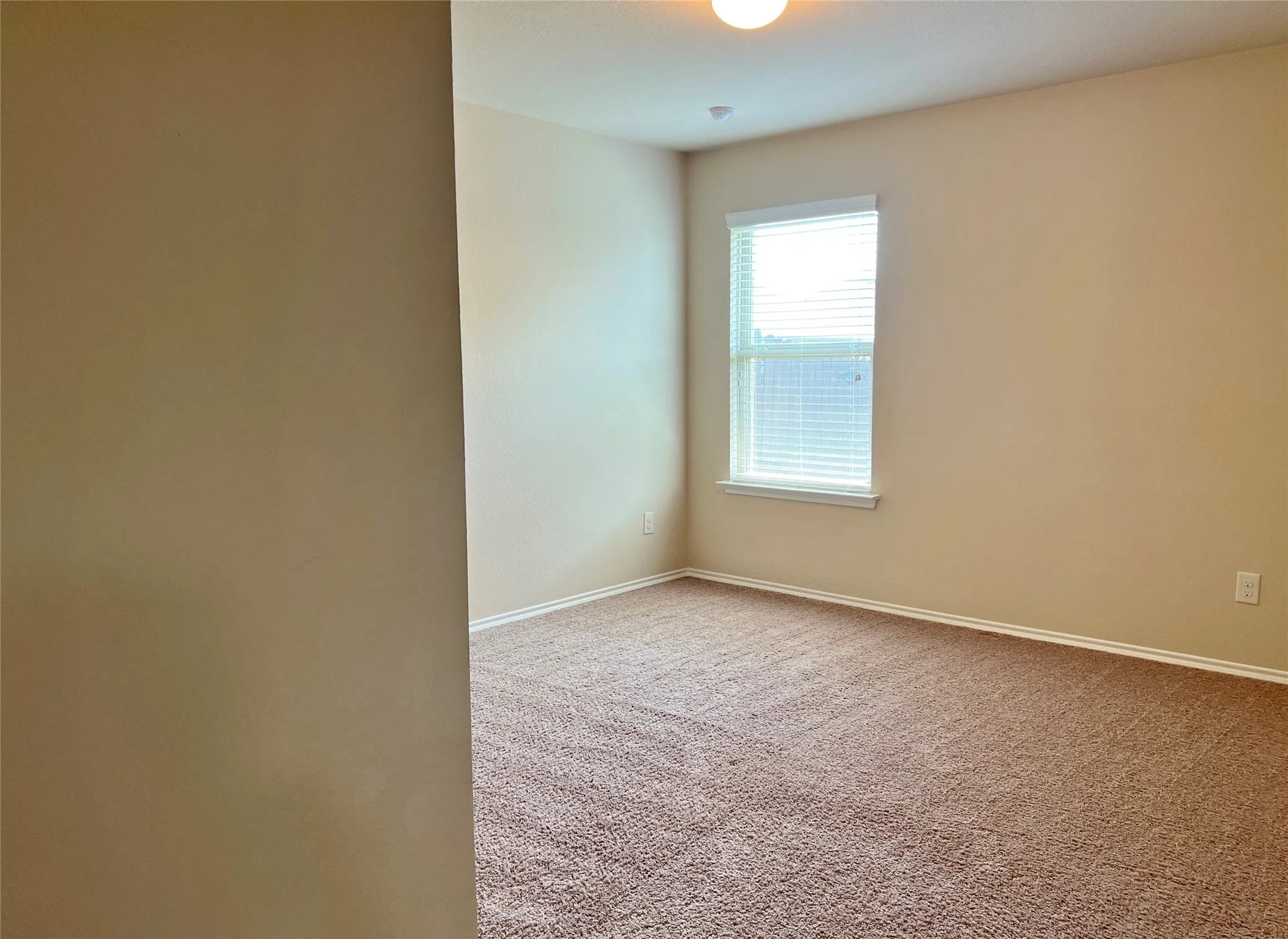 Single Family Residence For Rent in Ellis County , 222 Thoroughbred Street, Waxahachie, Texas 75165, 4 Bedroom, 2 Bathroom, 2 Garage spaces, 1,874 Sqft, built in 2016, mls#21338245, Real Estate Agent in Waxahachie, Homes For Rent in Ellis county, Homes For Rent in Waxahachie, Realtor in Waxahachie Texas, Real Estate Brokerage Independent Realty Texas, Luminita Cordes Realtor
