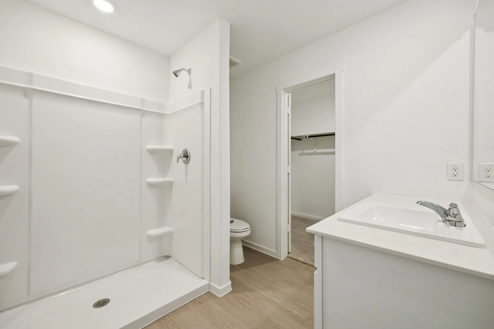 stand up shower in primary bathroom
