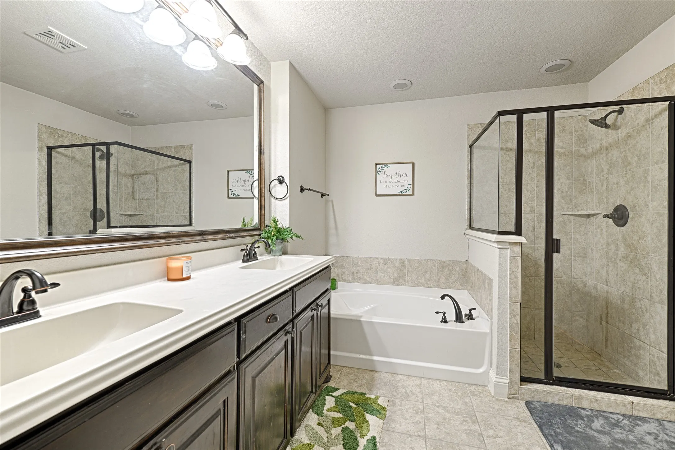 Single Family Residence For Sale in Ellis County , 6010 Park View Drive, Midlothian, Texas 76065, 5 Bedroom, 4 Bathroom, 2 Garage spaces, 3,429 Sqft, built in 2015, mls#21337819, Real Estate Agent in Midlothian, Homes For Sale in Ellis county, Homes For Sale in Midlothian, Realtor in Midlothian Texas, Real Estate Brokerage Independent Realty Texas, Luminita Cordes Realtor