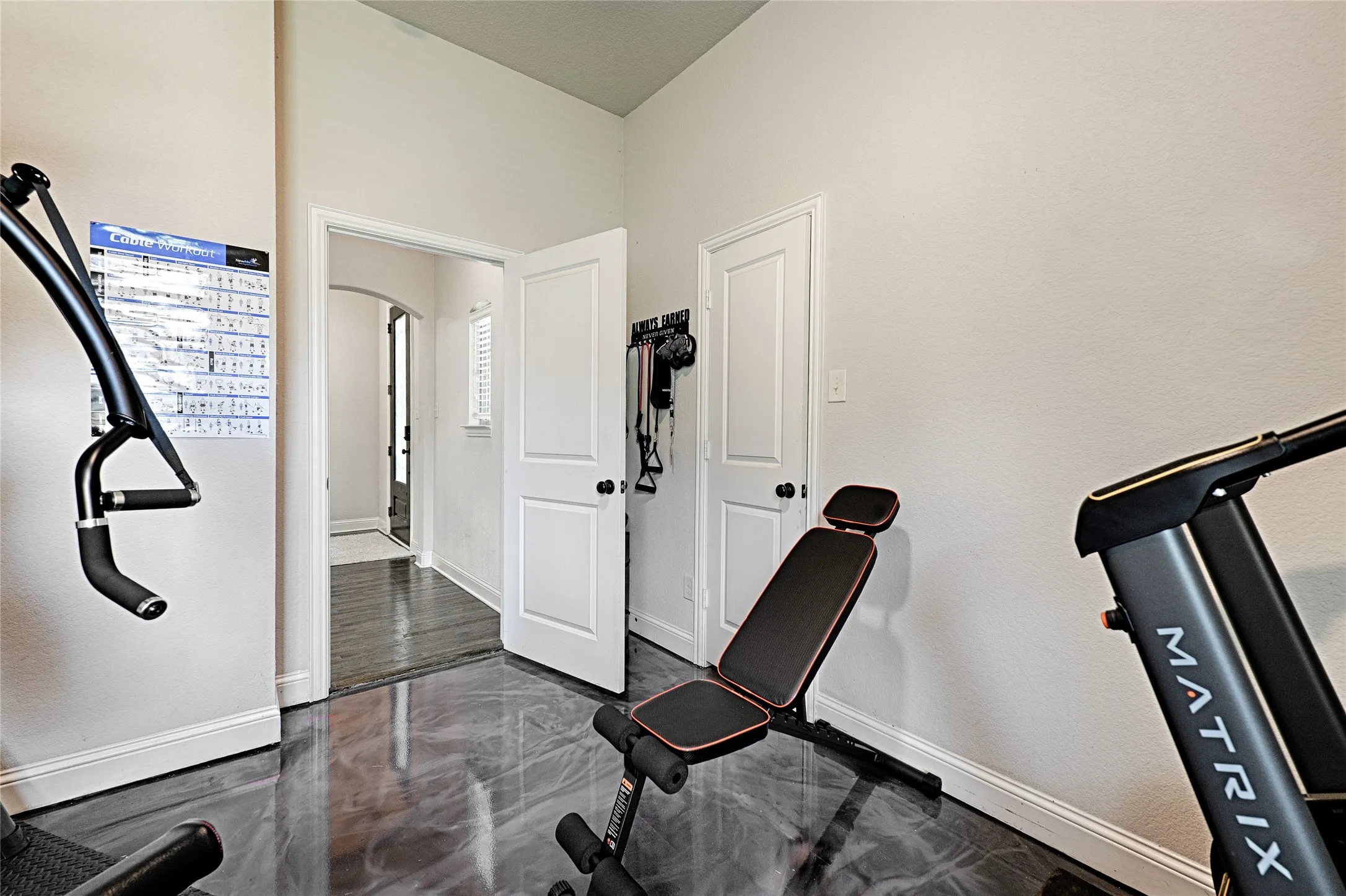 Single Family Residence For Sale in Ellis County , 6010 Park View Drive, Midlothian, Texas 76065, 5 Bedroom, 4 Bathroom, 2 Garage spaces, 3,429 Sqft, built in 2015, mls#21337819, Real Estate Agent in Midlothian, Homes For Sale in Ellis county, Homes For Sale in Midlothian, Realtor in Midlothian Texas, Real Estate Brokerage Independent Realty Texas, Luminita Cordes Realtor