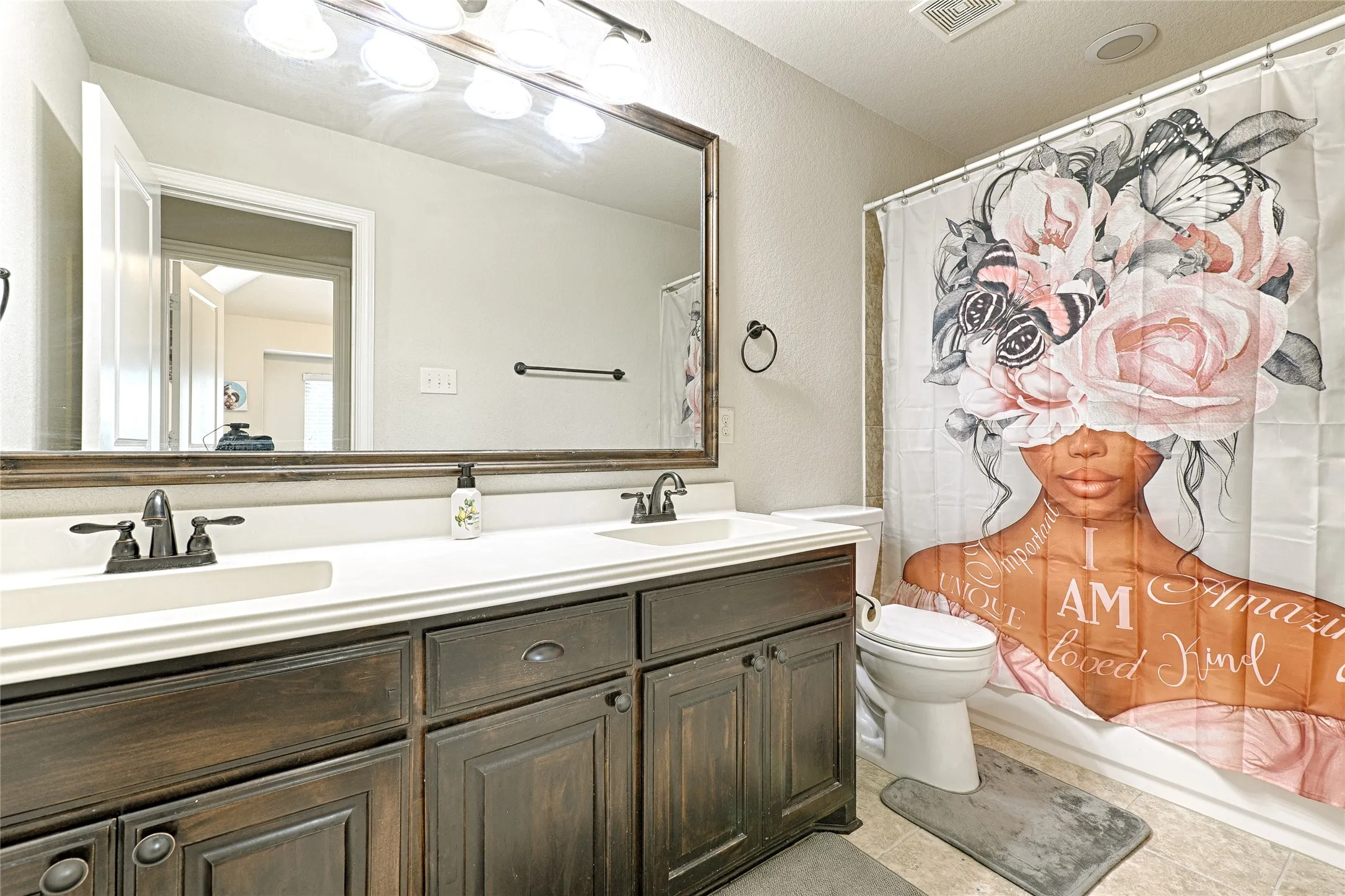 Single Family Residence For Sale in Ellis County , 6010 Park View Drive, Midlothian, Texas 76065, 5 Bedroom, 4 Bathroom, 2 Garage spaces, 3,429 Sqft, built in 2015, mls#21337819, Real Estate Agent in Midlothian, Homes For Sale in Ellis county, Homes For Sale in Midlothian, Realtor in Midlothian Texas, Real Estate Brokerage Independent Realty Texas, Luminita Cordes Realtor