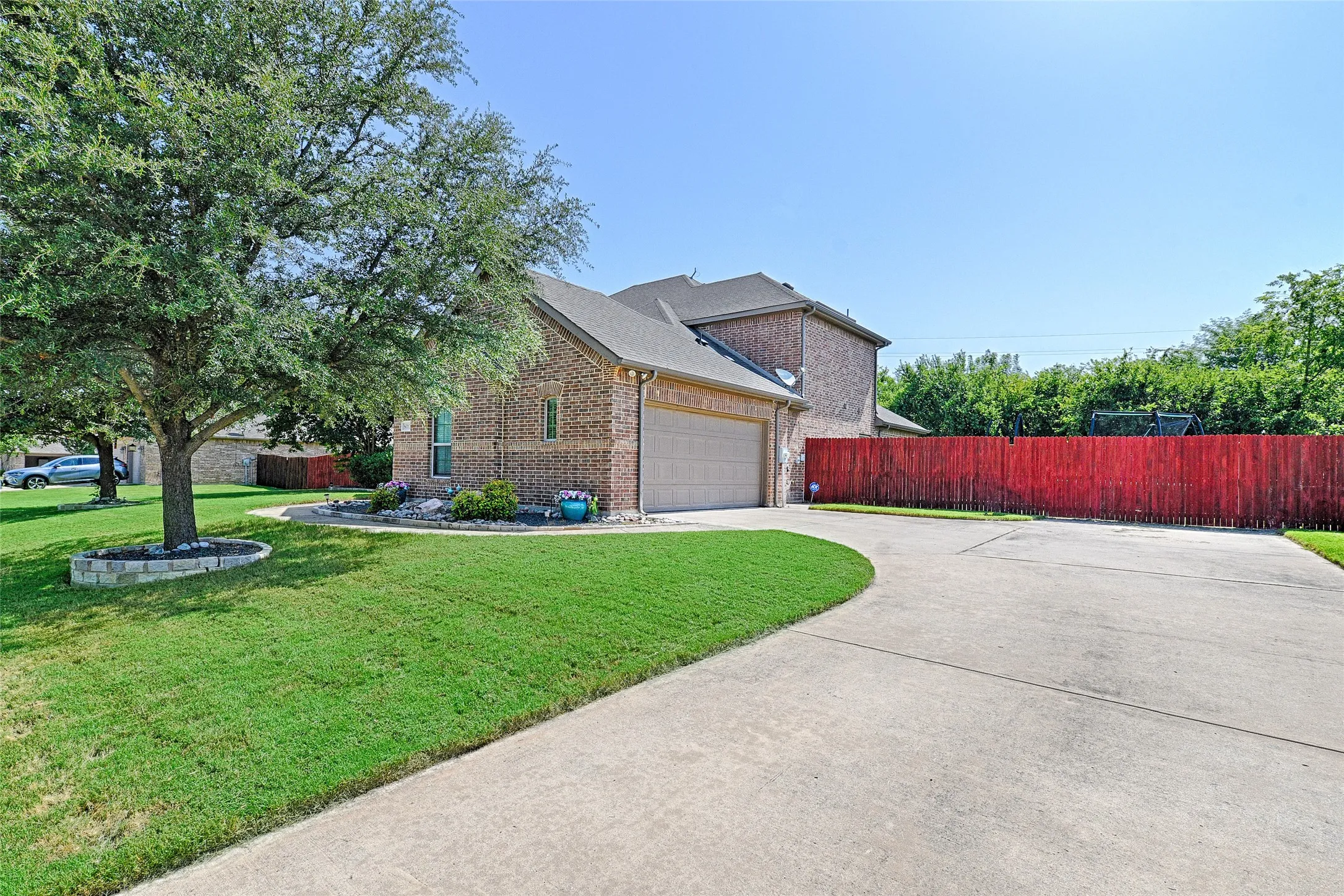 Single Family Residence For Sale in Ellis County , 6010 Park View Drive, Midlothian, Texas 76065, 5 Bedroom, 4 Bathroom, 2 Garage spaces, 3,429 Sqft, built in 2015, mls#21337819, Real Estate Agent in Midlothian, Homes For Sale in Ellis county, Homes For Sale in Midlothian, Realtor in Midlothian Texas, Real Estate Brokerage Independent Realty Texas, Luminita Cordes Realtor