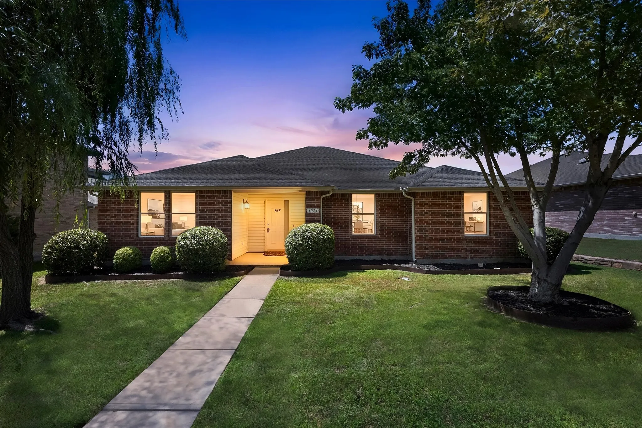 Single Family Residence For Sale in Rockwall County , 3079 Dusty Ridge Drive, Rockwall, Texas 75032, 3 Bedroom, 2 Bathroom, 2 Garage spaces, 1,704 Sqft, built in 2005, mls#21338248, Real Estate Agent in Rockwall, Homes For Sale in Rockwall county, Homes For Sale in Rockwall, Realtor in Rockwall Texas, Real Estate Brokerage Independent Realty Texas, Luminita Cordes Realtor