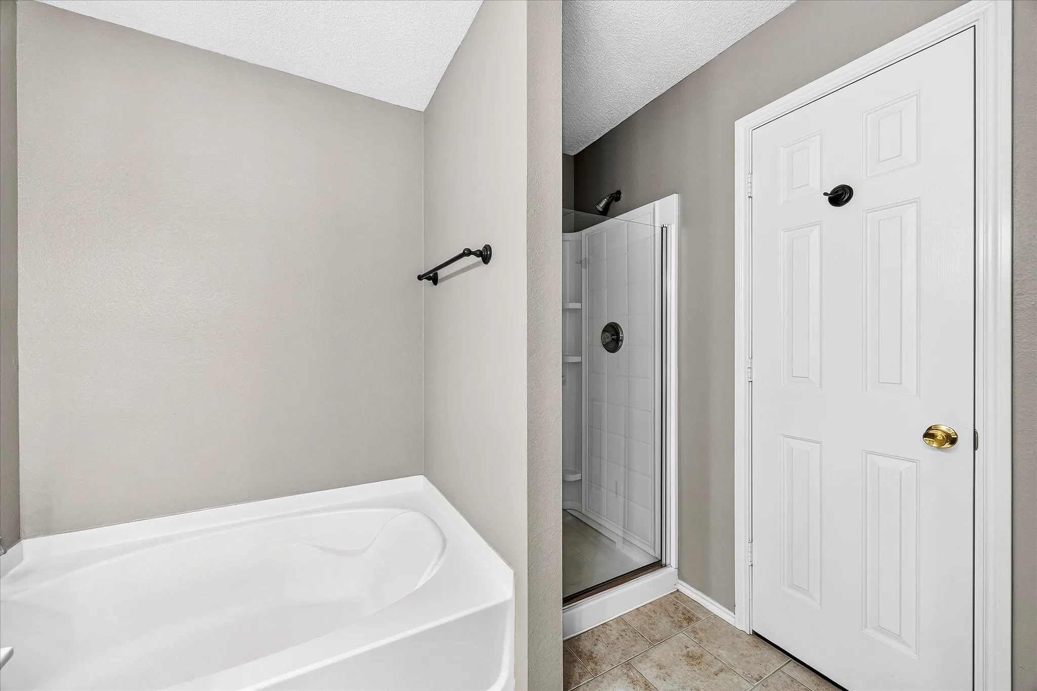 Single Family Residence For Sale in Rockwall County , 3079 Dusty Ridge Drive, Rockwall, Texas 75032, 3 Bedroom, 2 Bathroom, 2 Garage spaces, 1,704 Sqft, built in 2005, mls#21338248, Real Estate Agent in Rockwall, Homes For Sale in Rockwall county, Homes For Sale in Rockwall, Realtor in Rockwall Texas, Real Estate Brokerage Independent Realty Texas, Luminita Cordes Realtor