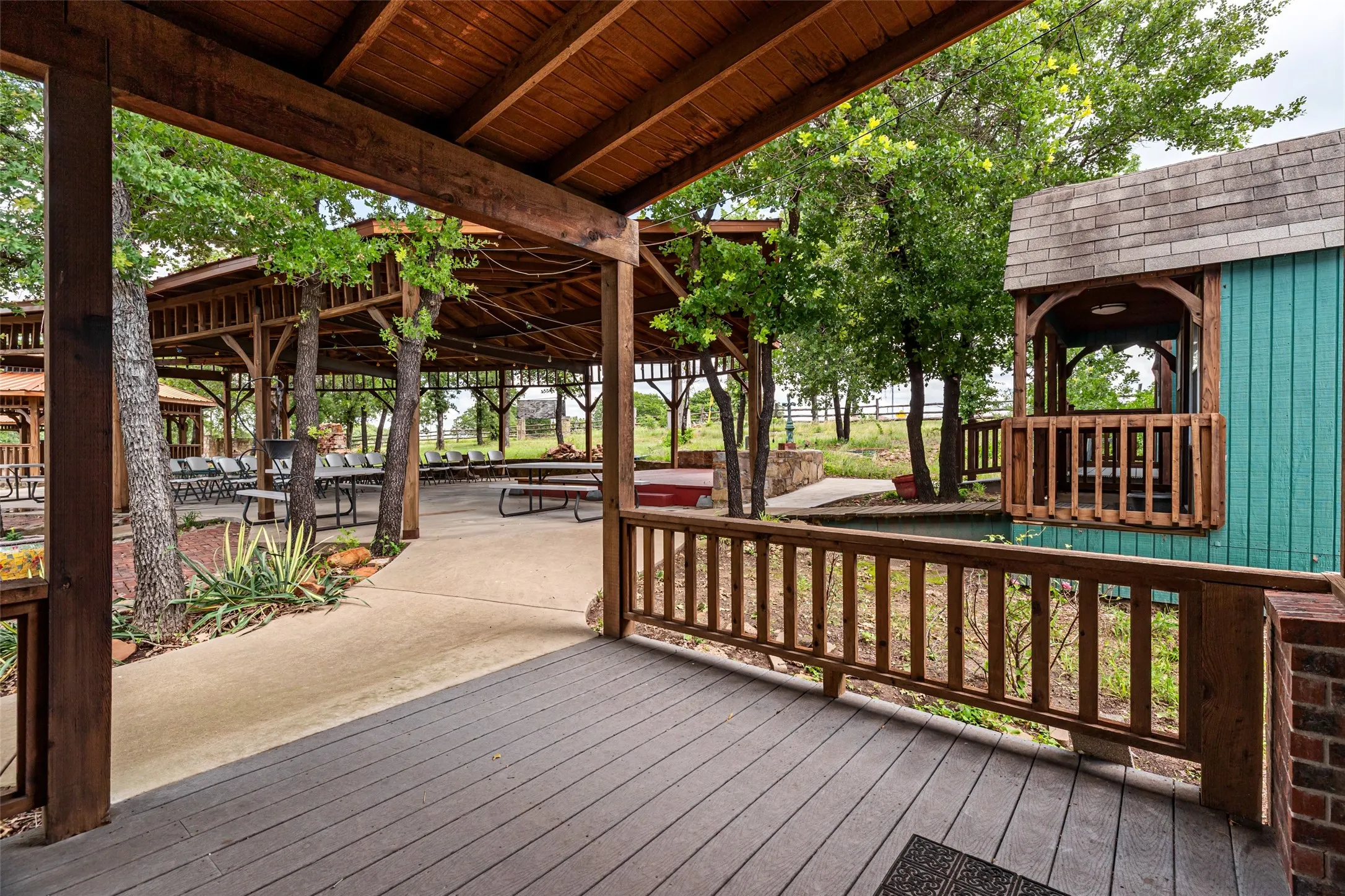 Business For Sale in Parker County , 7530 Interstate 20 W, Weatherford, Texas 76088, 0, 0, Garage spaces, 0 Sqft, built in 2012, mls#21325720, Real Estate Agent in Weatherford, Homes For Sale in Parker county, Homes For Sale in Weatherford, Realtor in Weatherford Texas, Real Estate Brokerage Independent Realty Texas, Luminita Cordes Realtor