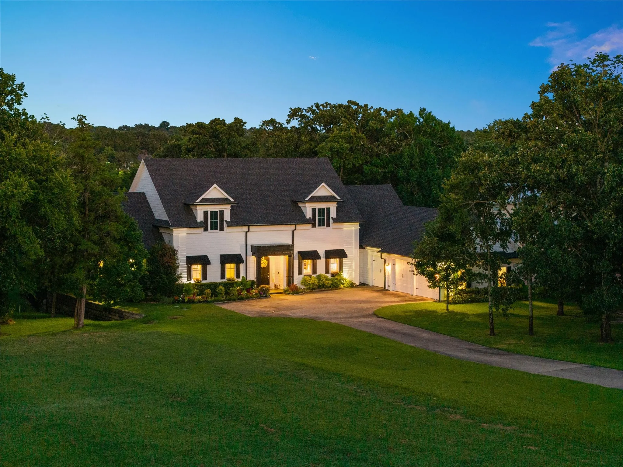 Single Family Residence For Sale in Wood County , 455 CR 1953, Yantis, Texas 75497, 4 Bedrooms, 3 Bathrooms, 3 Garage spaces, 3,575 Sqft, built in 2014, Price $2,000,000, mls#21336943, Real Estate Agent in Yantis, Homes For Sale in Wood county, Homes For Sale in Yantis, Realtor in Yantis Texas, Real Estate Brokerage Independent Realty Texas, Luminita Cordes Realtor