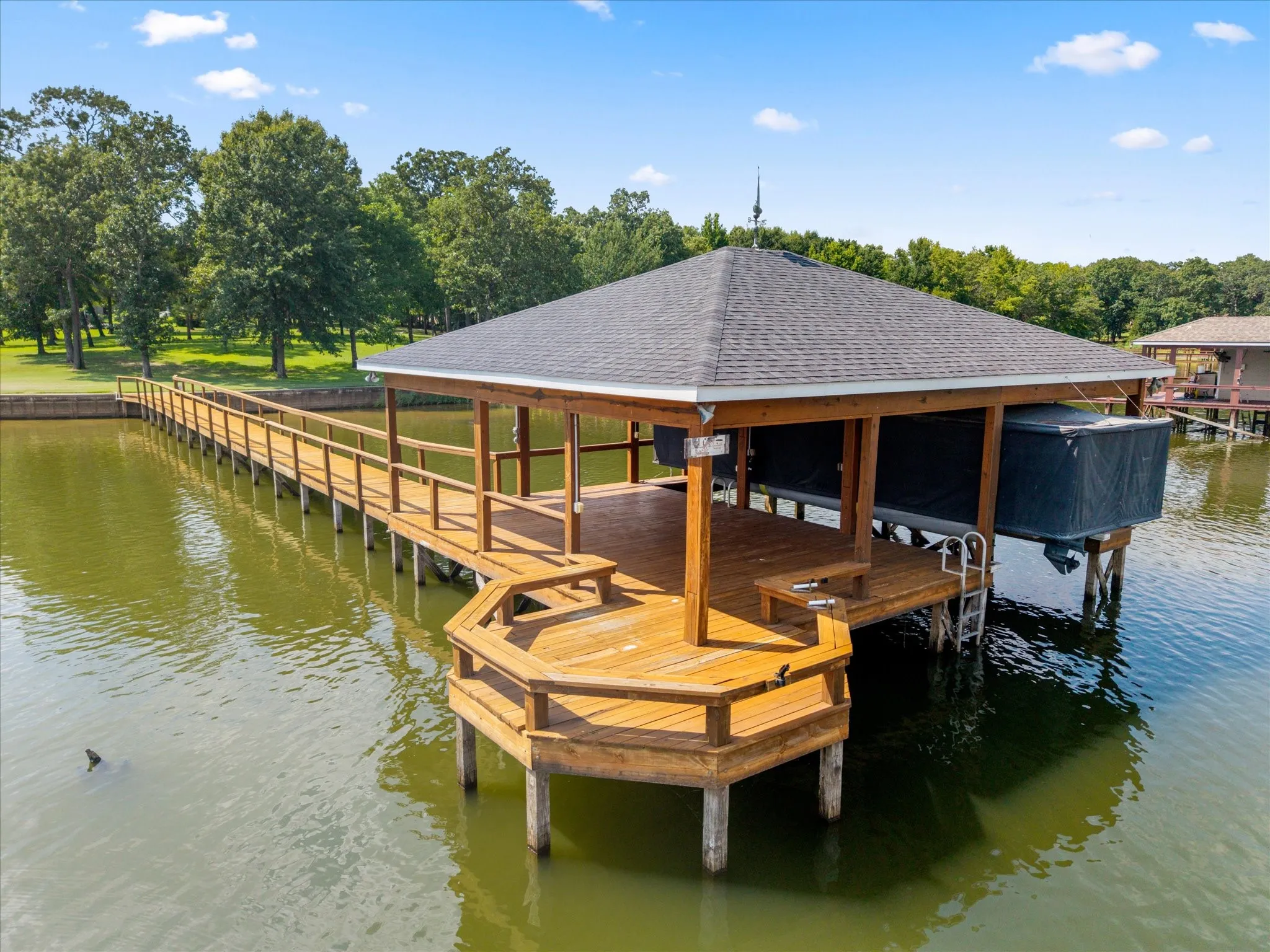 Single Family Residence For Sale in Wood County , 455 CR 1953, Yantis, Texas 75497, 4 Bedrooms, 3 Bathrooms, 3 Garage spaces, 3,575 Sqft, built in 2014, Price $2,000,000, mls#21336943, Real Estate Agent in Yantis, Homes For Sale in Wood county, Homes For Sale in Yantis, Realtor in Yantis Texas, Real Estate Brokerage Independent Realty Texas, Luminita Cordes Realtor