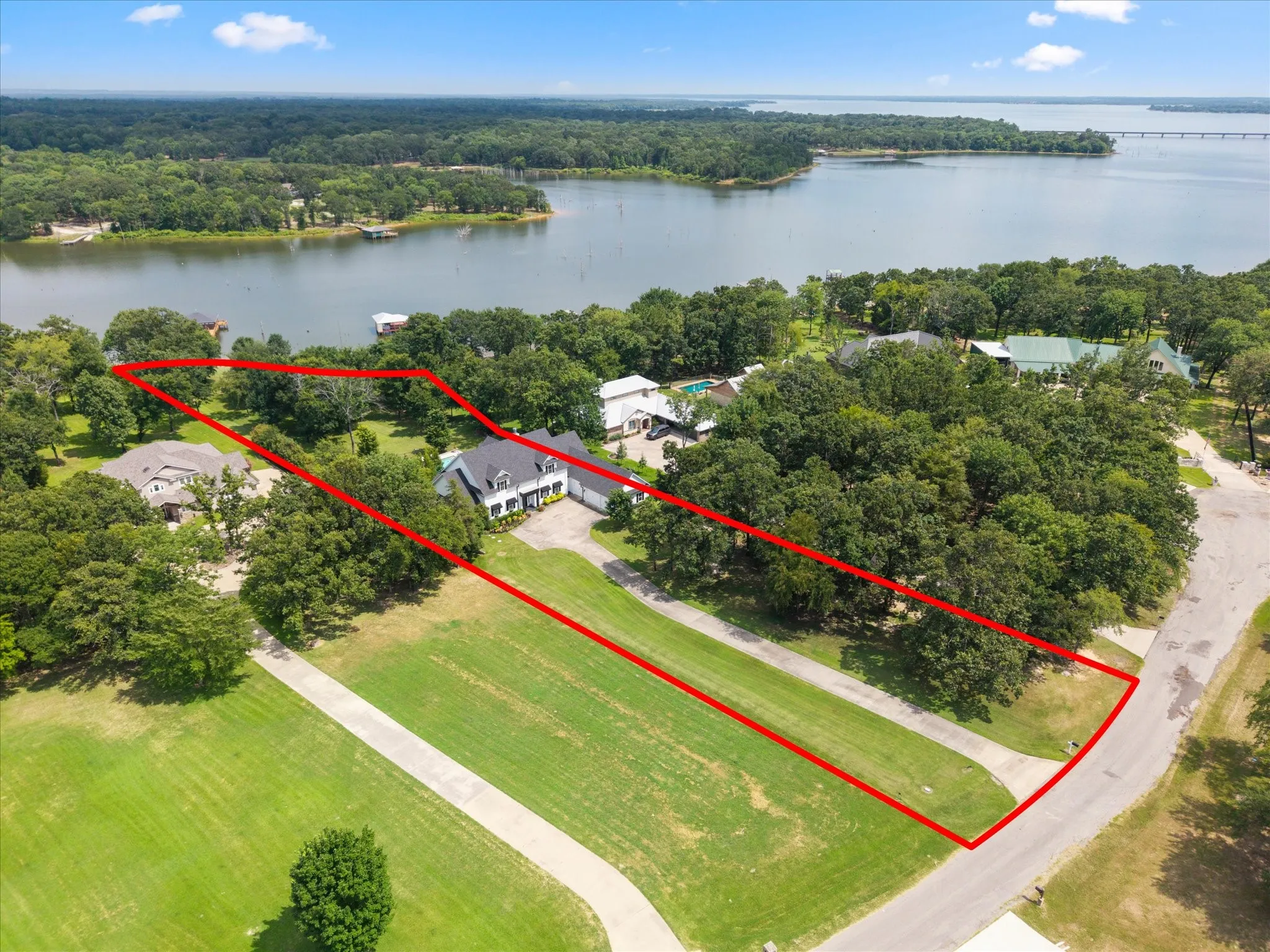 Single Family Residence For Sale in Wood County , 455 CR 1953, Yantis, Texas 75497, 4 Bedrooms, 3 Bathrooms, 3 Garage spaces, 3,575 Sqft, built in 2014, Price $2,000,000, mls#21336943, Real Estate Agent in Yantis, Homes For Sale in Wood county, Homes For Sale in Yantis, Realtor in Yantis Texas, Real Estate Brokerage Independent Realty Texas, Luminita Cordes Realtor