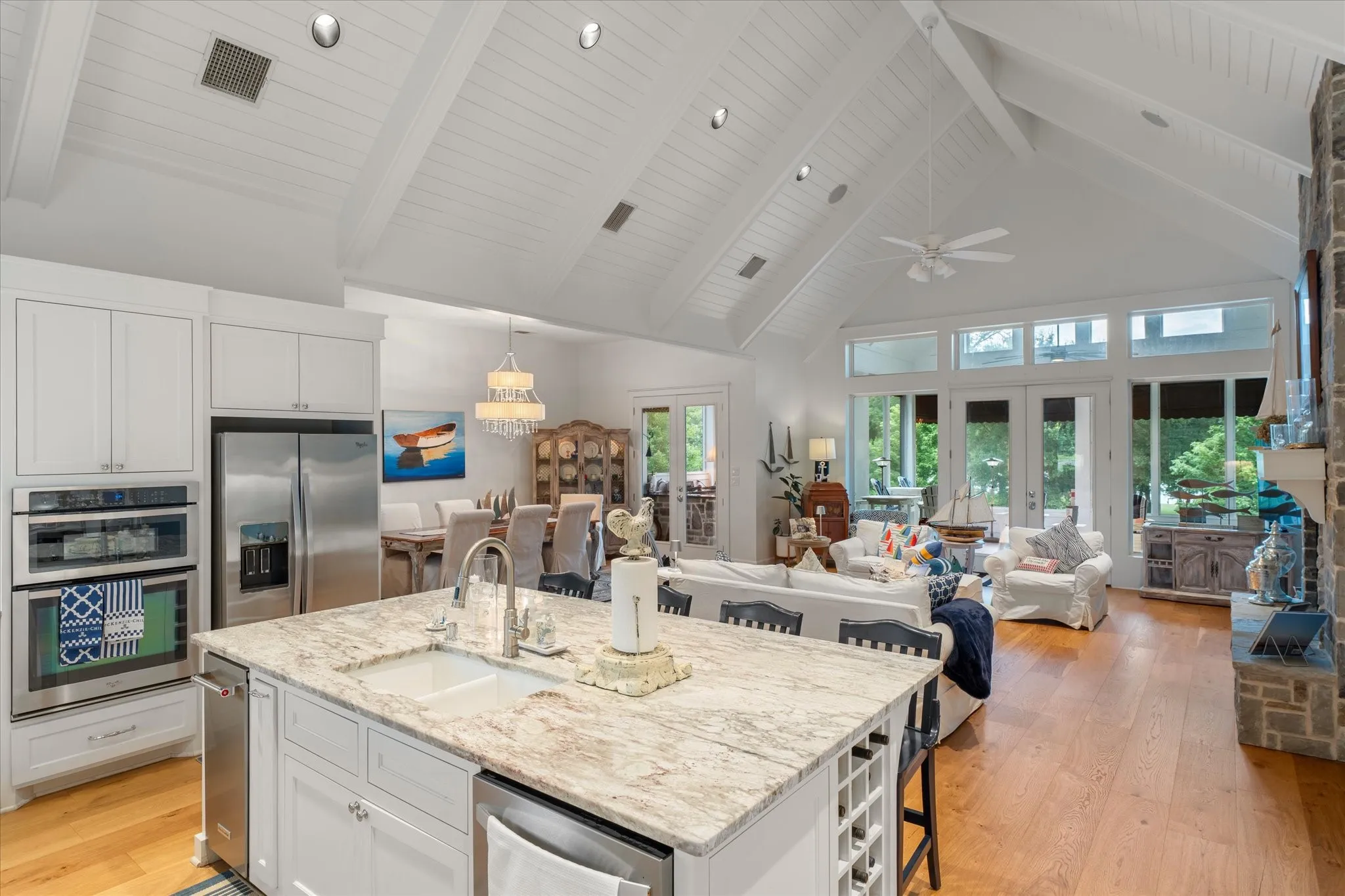 Single Family Residence For Sale in Wood County , 455 CR 1953, Yantis, Texas 75497, 4 Bedrooms, 3 Bathrooms, 3 Garage spaces, 3,575 Sqft, built in 2014, Price $2,000,000, mls#21336943, Real Estate Agent in Yantis, Homes For Sale in Wood county, Homes For Sale in Yantis, Realtor in Yantis Texas, Real Estate Brokerage Independent Realty Texas, Luminita Cordes Realtor