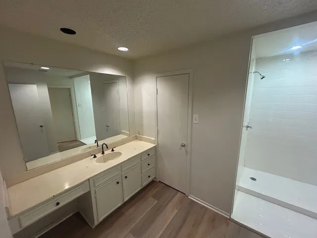 Townhouse For Rent in Dallas County , 401 Towne House Lane, Richardson, Texas 75081, 3 Bedroom, 2 Bathroom, 2 Garage spaces, 1,623 Sqft, built in 1979, mls#21337622, Real Estate Agent in Richardson, Homes For Rent in Dallas county, Homes For Rent in Richardson, Realtor in Richardson Texas, Real Estate Brokerage Independent Realty Texas, Luminita Cordes Realtor