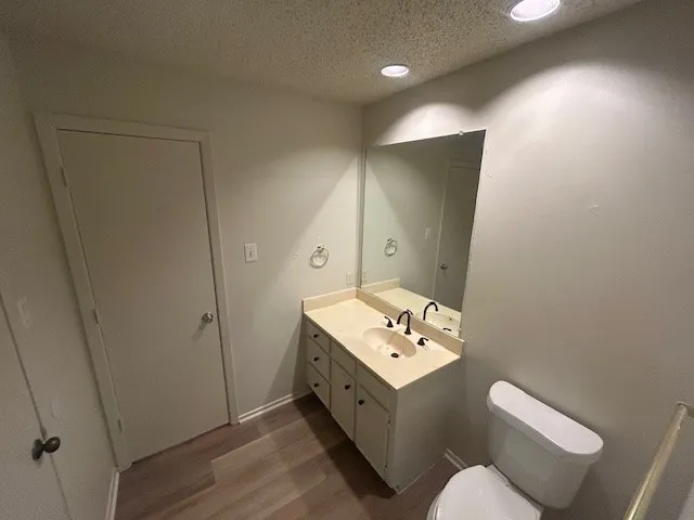 Townhouse For Rent in Dallas County , 401 Towne House Lane, Richardson, Texas 75081, 3 Bedroom, 2 Bathroom, 2 Garage spaces, 1,623 Sqft, built in 1979, mls#21337622, Real Estate Agent in Richardson, Homes For Rent in Dallas county, Homes For Rent in Richardson, Realtor in Richardson Texas, Real Estate Brokerage Independent Realty Texas, Luminita Cordes Realtor