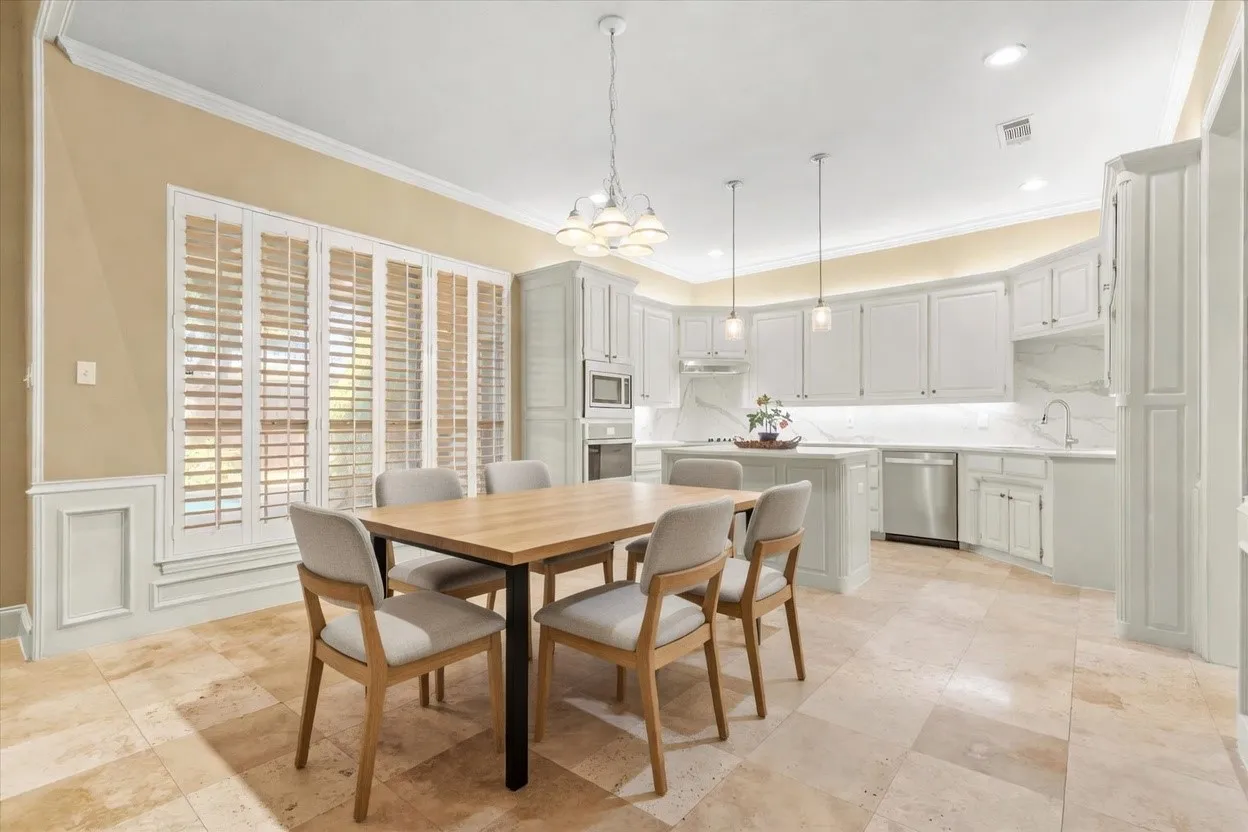 Single Family Residence For Sale in Collin County , 6825 Oak Park Lane, Plano, Texas 75023, 4 Bedroom, 3 Bathroom, 3 Garage spaces, 3,034 Sqft, built in 1995, mls#21335258, Real Estate Agent in Plano, Homes For Sale in Collin county, Homes For Sale in Plano, Realtor in Plano Texas, Real Estate Brokerage Independent Realty Texas, Luminita Cordes Realtor