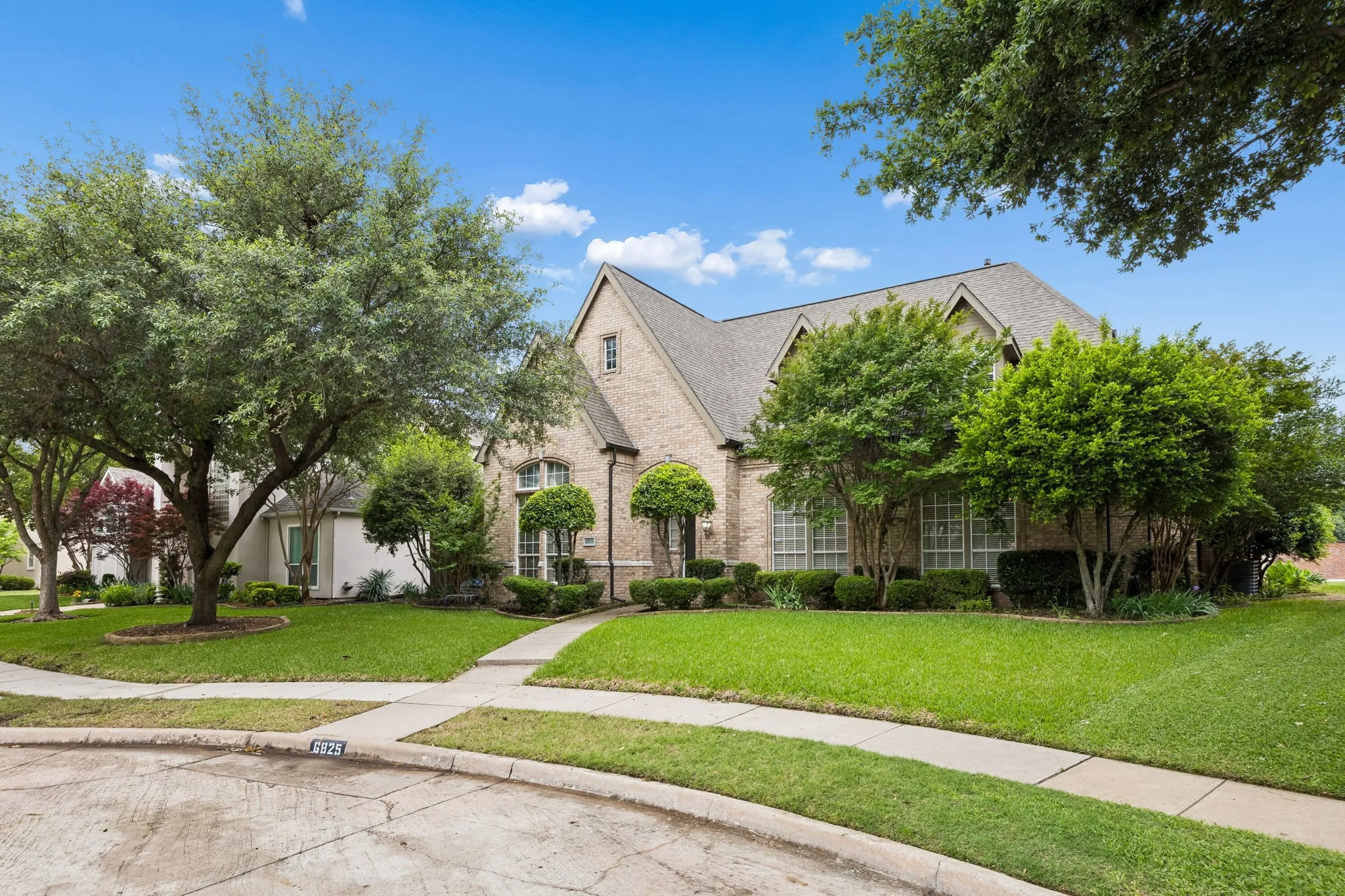 Single Family Residence For Sale in Collin County , 6825 Oak Park Lane, Plano, Texas 75023, 4 Bedroom, 3 Bathroom, 3 Garage spaces, 3,034 Sqft, built in 1995, mls#21335258, Real Estate Agent in Plano, Homes For Sale in Collin county, Homes For Sale in Plano, Realtor in Plano Texas, Real Estate Brokerage Independent Realty Texas, Luminita Cordes Realtor