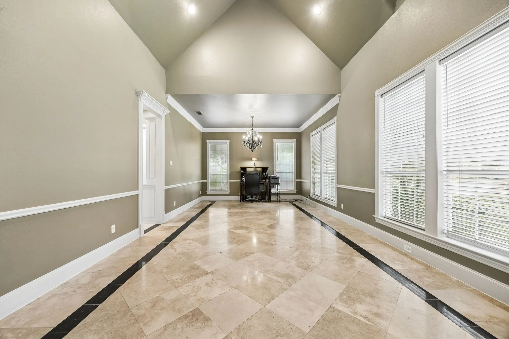 Single Family Residence For Sale in Collin County , 6825 Oak Park Lane, Plano, Texas 75023, 4 Bedroom, 3 Bathroom, 3 Garage spaces, 3,034 Sqft, built in 1995, mls#21335258, Real Estate Agent in Plano, Homes For Sale in Collin county, Homes For Sale in Plano, Realtor in Plano Texas, Real Estate Brokerage Independent Realty Texas, Luminita Cordes Realtor