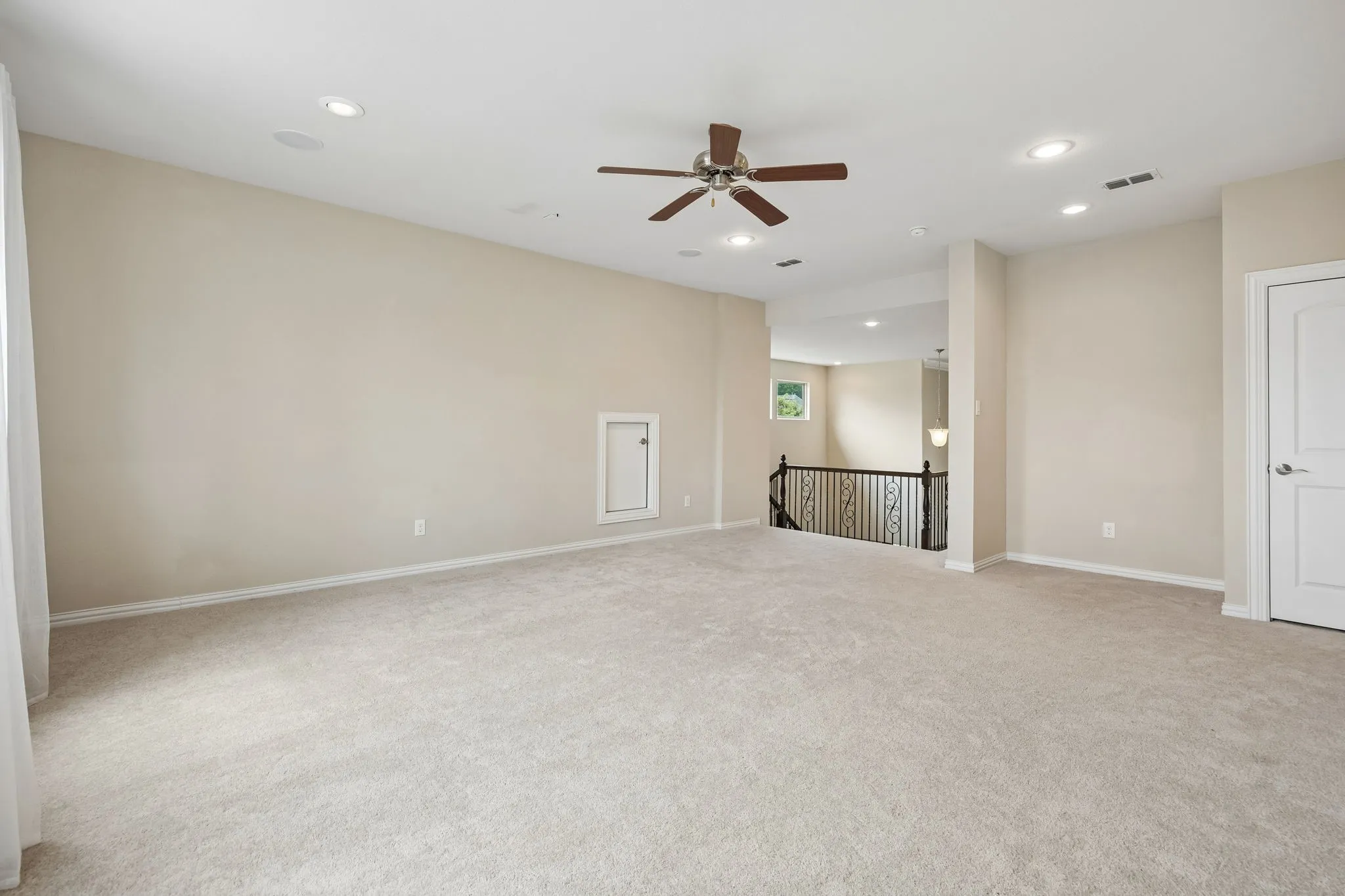Single Family Residence For Sale in Denton County , 2762 Chatswood Drive, Trophy Club, Texas 76262, 4 Bedroom, 4 Bathroom, 3 Garage spaces, 3,947 Sqft, built in 2014, mls#21338284, Real Estate Agent in Trophy Club, Homes For Sale in Denton county, Homes For Sale in Trophy Club, Realtor in Trophy Club Texas, Real Estate Brokerage Independent Realty Texas, Luminita Cordes Realtor