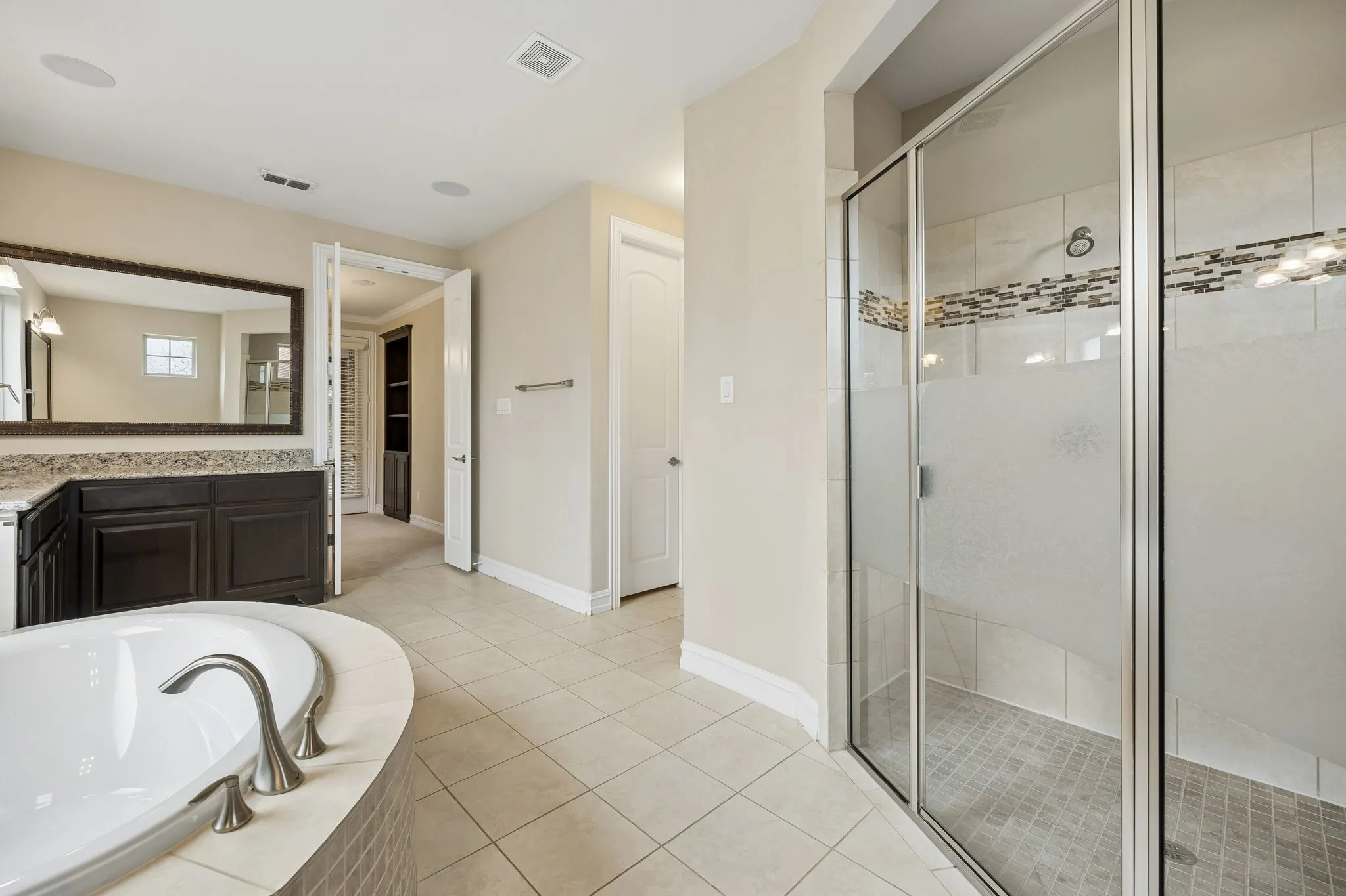 Single Family Residence For Sale in Denton County , 2762 Chatswood Drive, Trophy Club, Texas 76262, 4 Bedroom, 4 Bathroom, 3 Garage spaces, 3,947 Sqft, built in 2014, mls#21338284, Real Estate Agent in Trophy Club, Homes For Sale in Denton county, Homes For Sale in Trophy Club, Realtor in Trophy Club Texas, Real Estate Brokerage Independent Realty Texas, Luminita Cordes Realtor