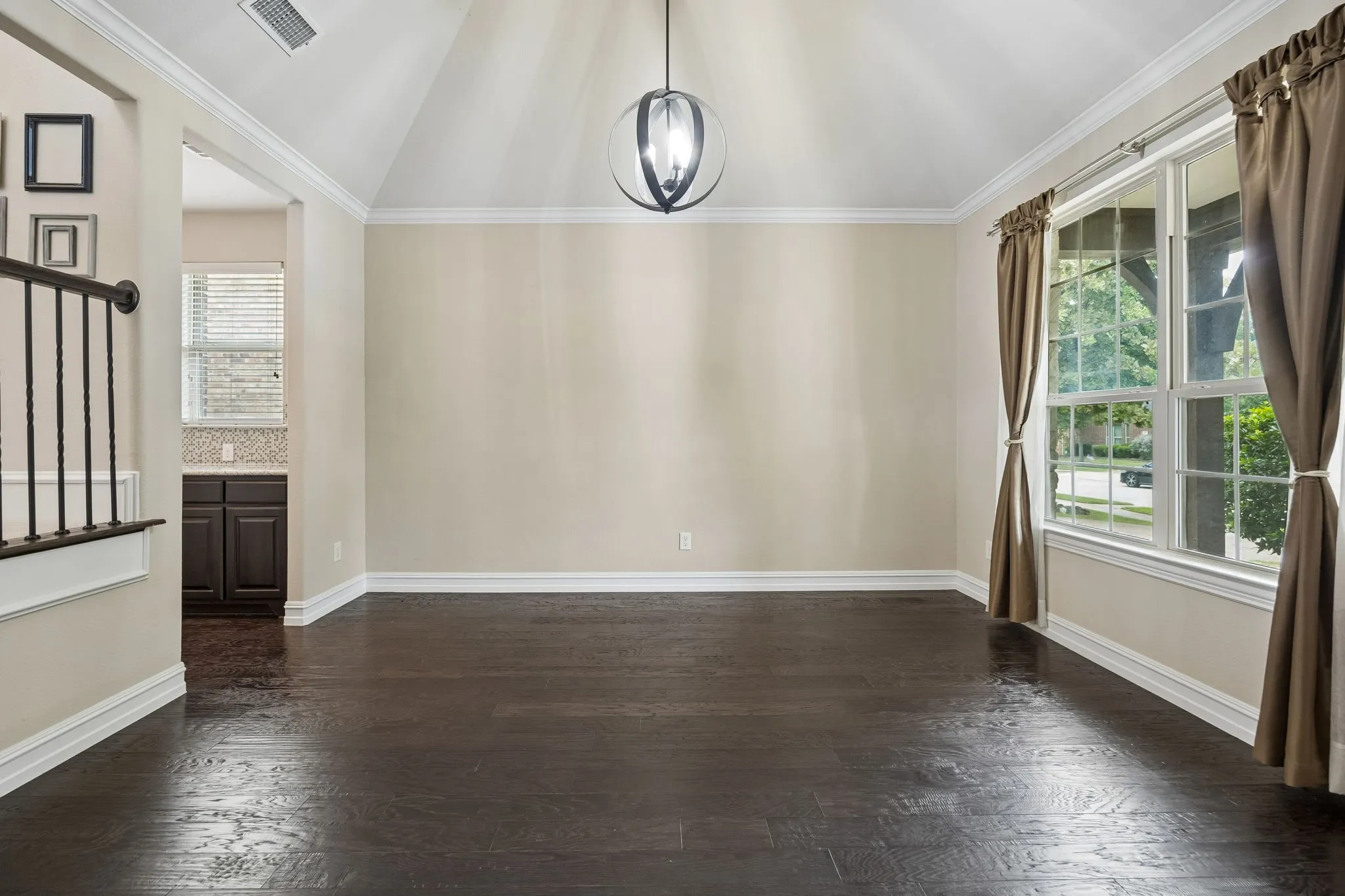 Single Family Residence For Sale in Denton County , 2762 Chatswood Drive, Trophy Club, Texas 76262, 4 Bedroom, 4 Bathroom, 3 Garage spaces, 3,947 Sqft, built in 2014, mls#21338284, Real Estate Agent in Trophy Club, Homes For Sale in Denton county, Homes For Sale in Trophy Club, Realtor in Trophy Club Texas, Real Estate Brokerage Independent Realty Texas, Luminita Cordes Realtor