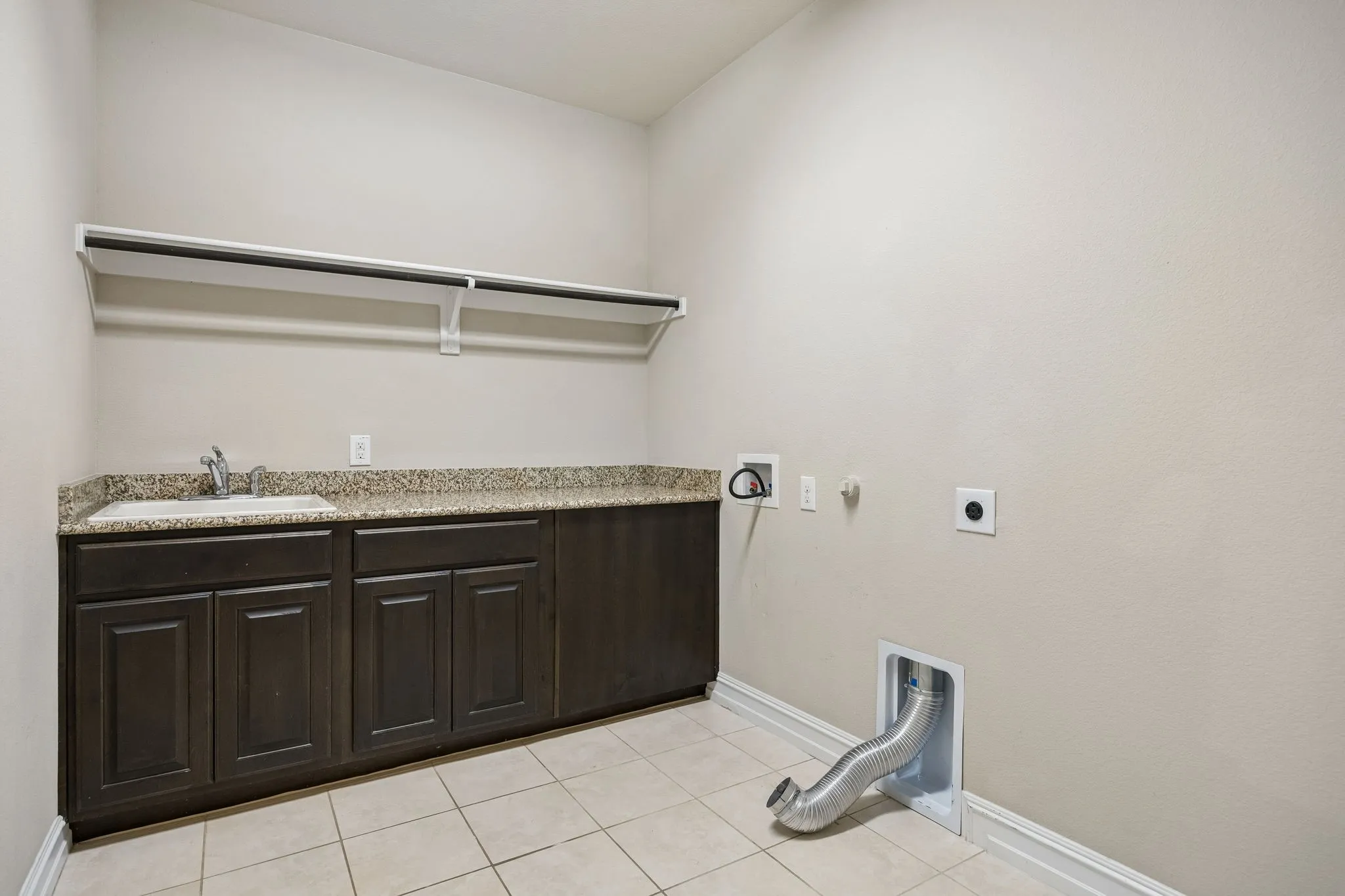Single Family Residence For Sale in Denton County , 2762 Chatswood Drive, Trophy Club, Texas 76262, 4 Bedroom, 4 Bathroom, 3 Garage spaces, 3,947 Sqft, built in 2014, mls#21338284, Real Estate Agent in Trophy Club, Homes For Sale in Denton county, Homes For Sale in Trophy Club, Realtor in Trophy Club Texas, Real Estate Brokerage Independent Realty Texas, Luminita Cordes Realtor