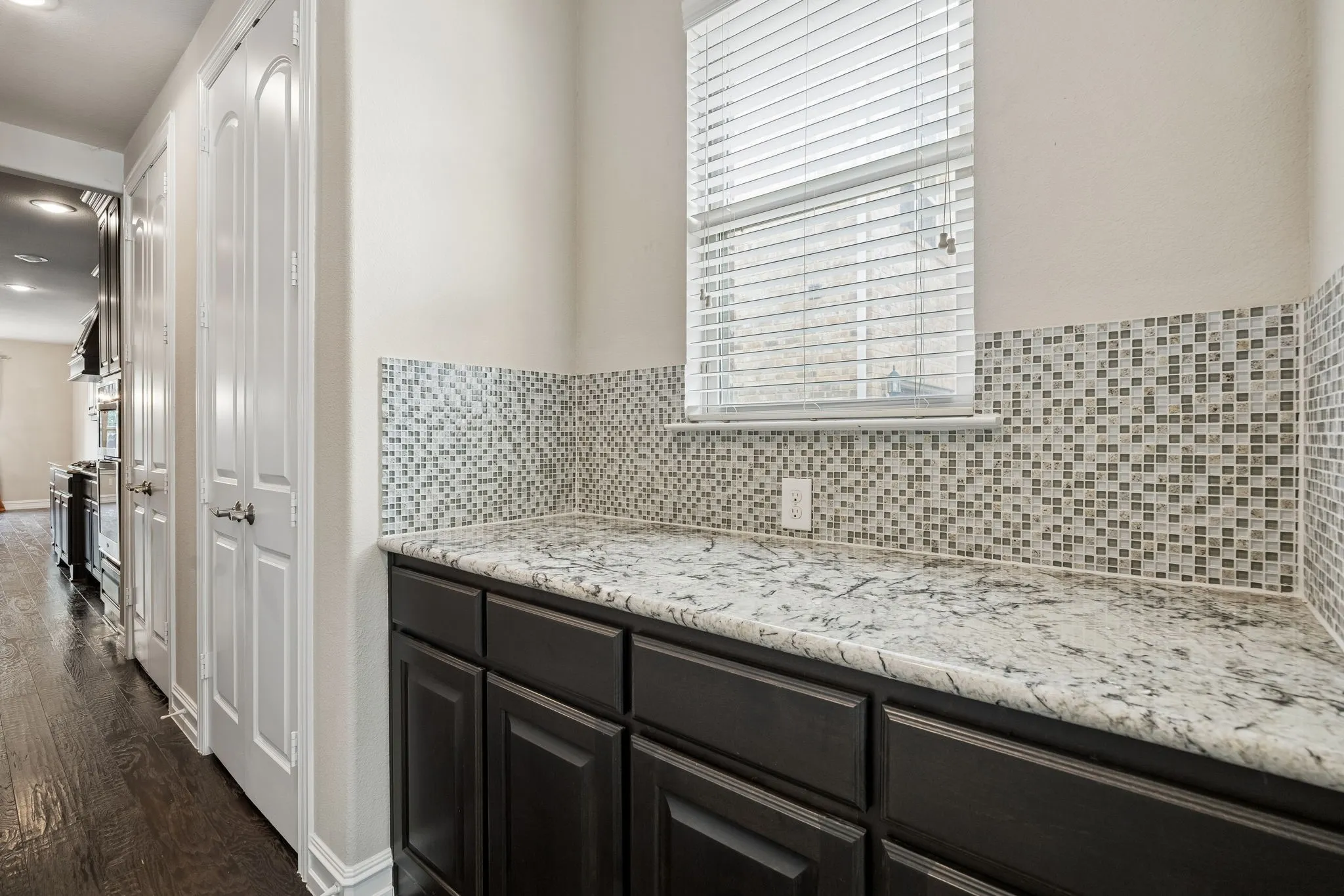 Single Family Residence For Sale in Denton County , 2762 Chatswood Drive, Trophy Club, Texas 76262, 4 Bedroom, 4 Bathroom, 3 Garage spaces, 3,947 Sqft, built in 2014, mls#21338284, Real Estate Agent in Trophy Club, Homes For Sale in Denton county, Homes For Sale in Trophy Club, Realtor in Trophy Club Texas, Real Estate Brokerage Independent Realty Texas, Luminita Cordes Realtor
