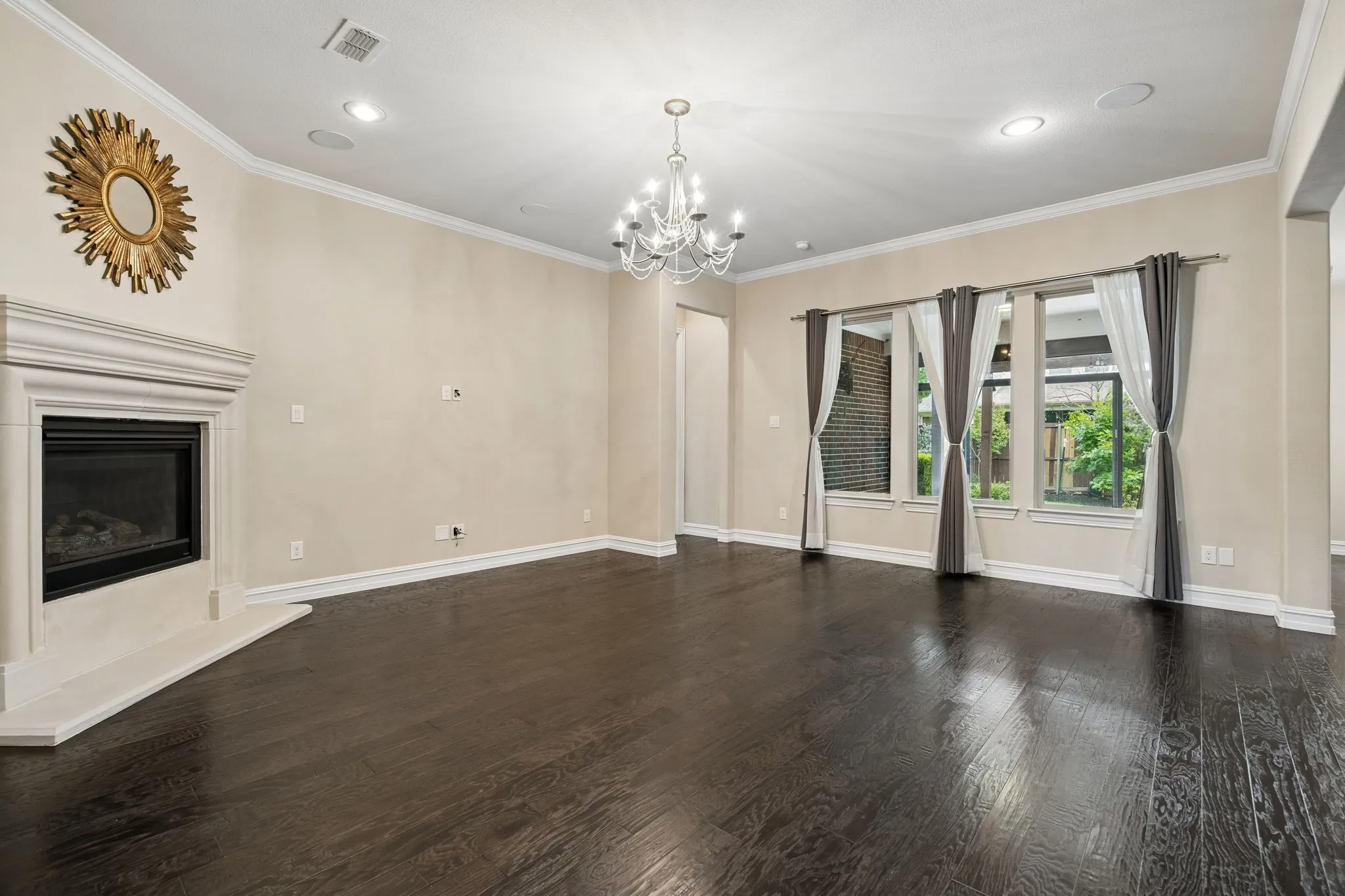 Single Family Residence For Sale in Denton County , 2762 Chatswood Drive, Trophy Club, Texas 76262, 4 Bedroom, 4 Bathroom, 3 Garage spaces, 3,947 Sqft, built in 2014, mls#21338284, Real Estate Agent in Trophy Club, Homes For Sale in Denton county, Homes For Sale in Trophy Club, Realtor in Trophy Club Texas, Real Estate Brokerage Independent Realty Texas, Luminita Cordes Realtor