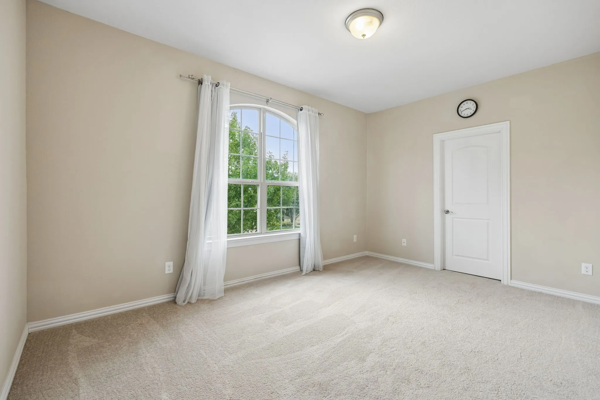 Single Family Residence For Sale in Denton County , 2762 Chatswood Drive, Trophy Club, Texas 76262, 4 Bedroom, 4 Bathroom, 3 Garage spaces, 3,947 Sqft, built in 2014, mls#21338284, Real Estate Agent in Trophy Club, Homes For Sale in Denton county, Homes For Sale in Trophy Club, Realtor in Trophy Club Texas, Real Estate Brokerage Independent Realty Texas, Luminita Cordes Realtor