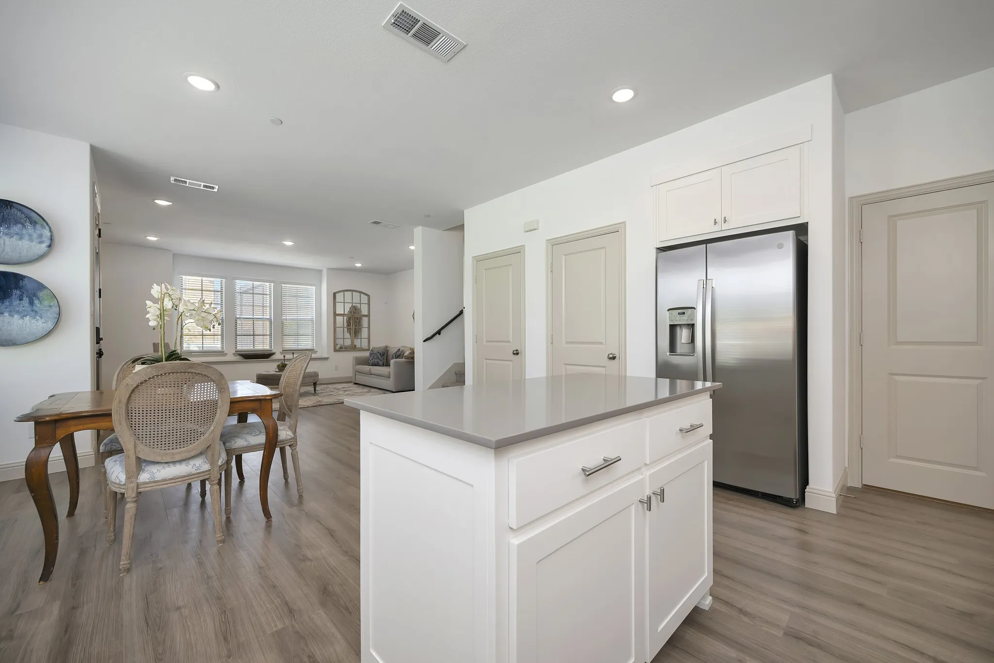 Townhouse For Sale in Denton County , 425 Parkside Drive, Argyle, Texas 76226, 3 Bedroom, 3 Bathroom, 2 Garage spaces, 2,004 Sqft, built in 2023, mls#21337648, Real Estate Agent in Argyle, Homes For Sale in Denton county, Homes For Sale in Argyle, Realtor in Argyle Texas, Real Estate Brokerage Independent Realty Texas, Luminita Cordes Realtor