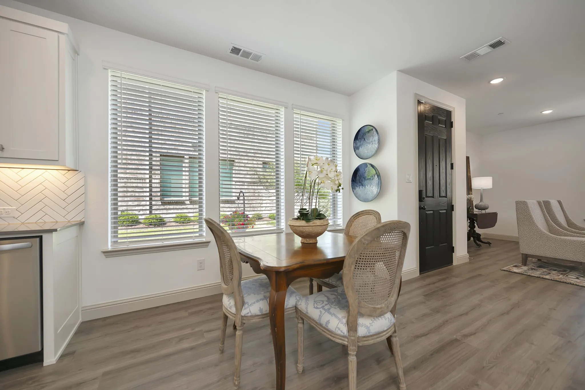 Townhouse For Sale in Denton County , 425 Parkside Drive, Argyle, Texas 76226, 3 Bedroom, 3 Bathroom, 2 Garage spaces, 2,004 Sqft, built in 2023, mls#21337648, Real Estate Agent in Argyle, Homes For Sale in Denton county, Homes For Sale in Argyle, Realtor in Argyle Texas, Real Estate Brokerage Independent Realty Texas, Luminita Cordes Realtor