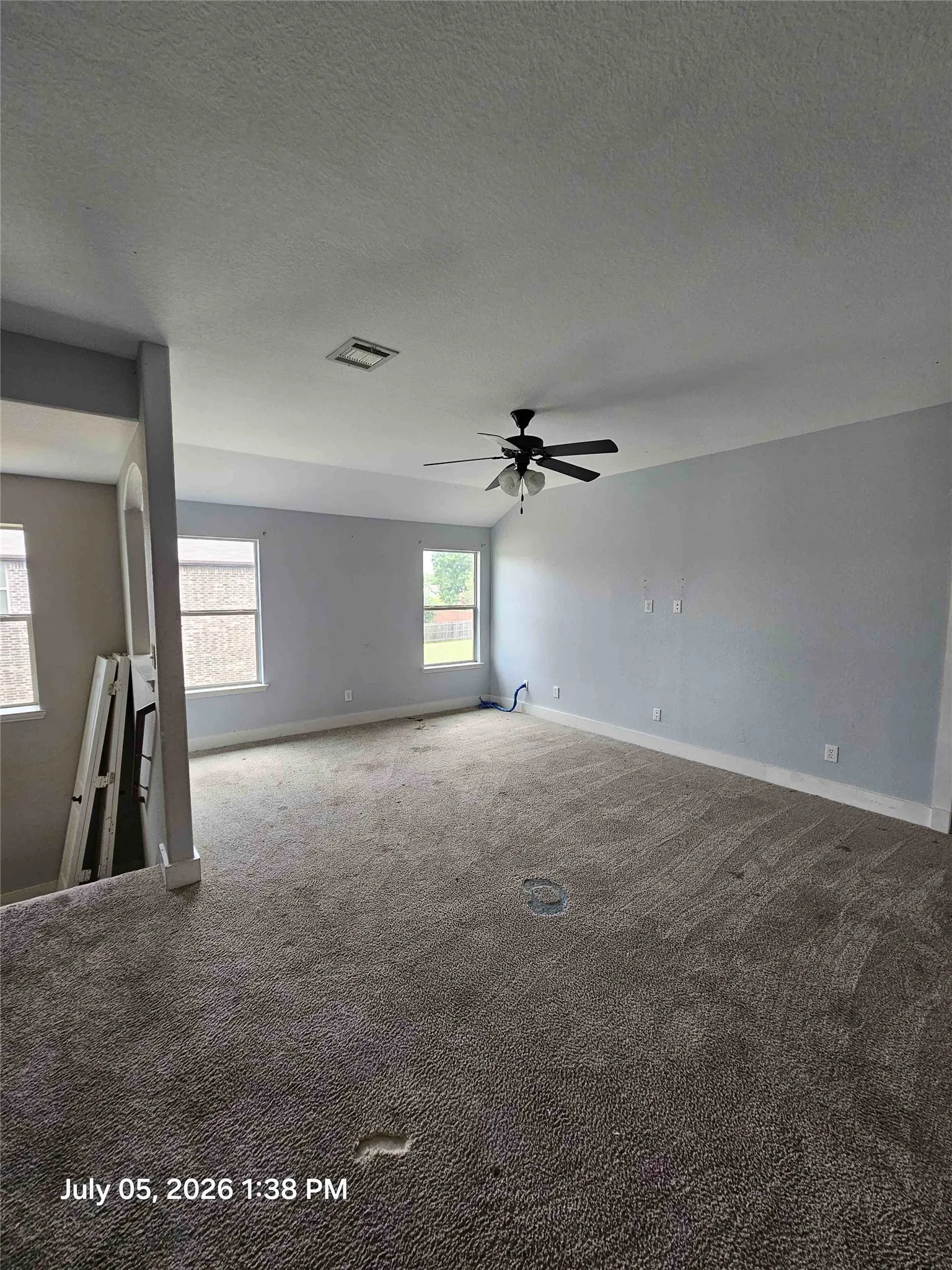Single Family Residence For Sale in Collin County , 200 Burnett Drive, Lavon, Texas 75166, 4 Bedroom, 3 Bathroom, 2 Garage spaces, 2,922 Sqft, built in 2011, mls#21338290, Real Estate Agent in Lavon, Homes For Sale in Collin county, Homes For Sale in Lavon, Realtor in Lavon Texas, Real Estate Brokerage Independent Realty Texas, Luminita Cordes Realtor