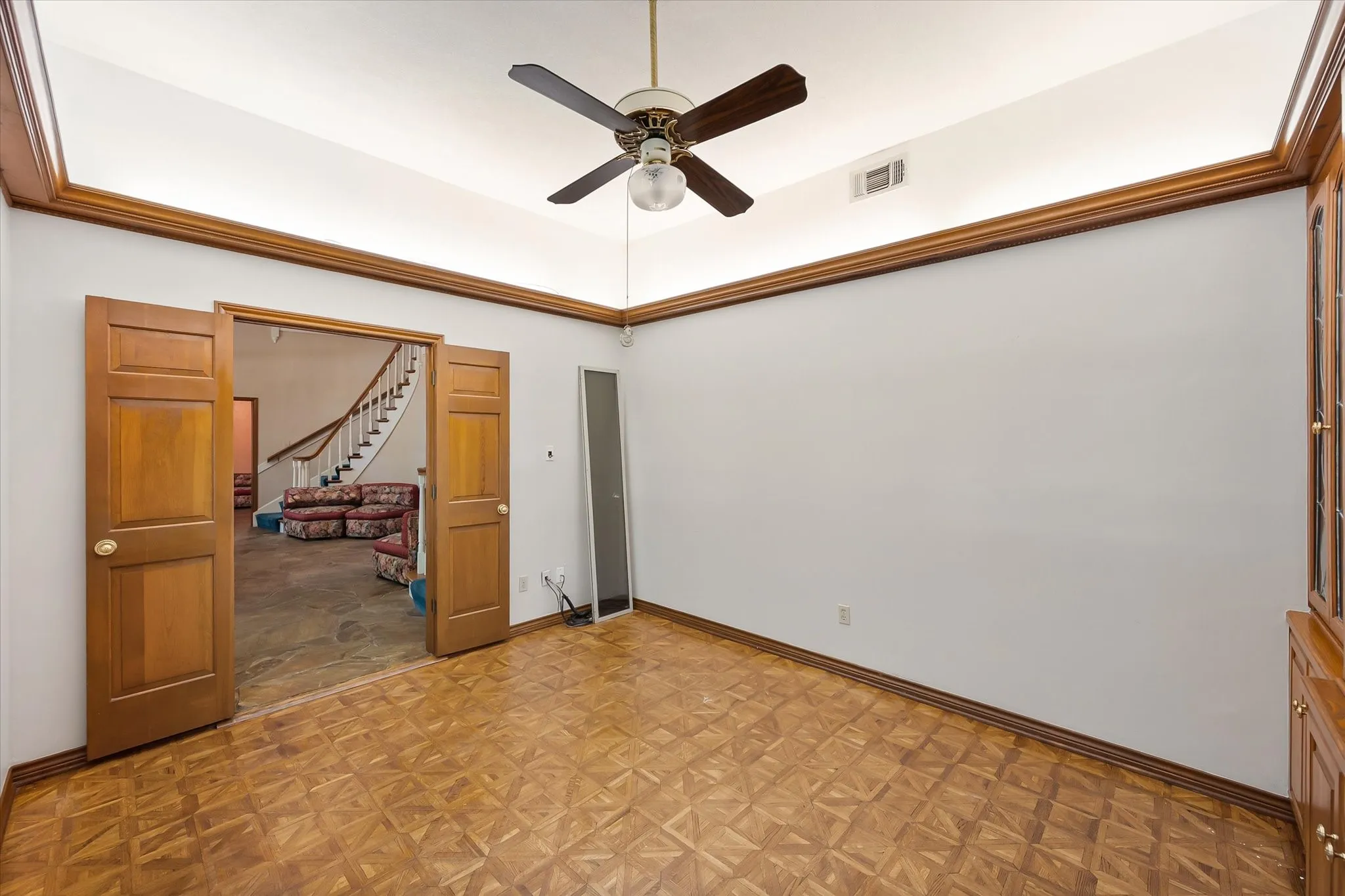 Single Family Residence For Sale in Tarrant County , 2520 Norwood Drive, Hurst, Texas 76054, 4 Bedroom, 5 Bathroom, 3 Garage spaces, 4,242 Sqft, built in 1980, mls#21338177, Real Estate Agent in Hurst, Homes For Sale in Tarrant county, Homes For Sale in Hurst, Realtor in Hurst Texas, Real Estate Brokerage Independent Realty Texas, Luminita Cordes Realtor