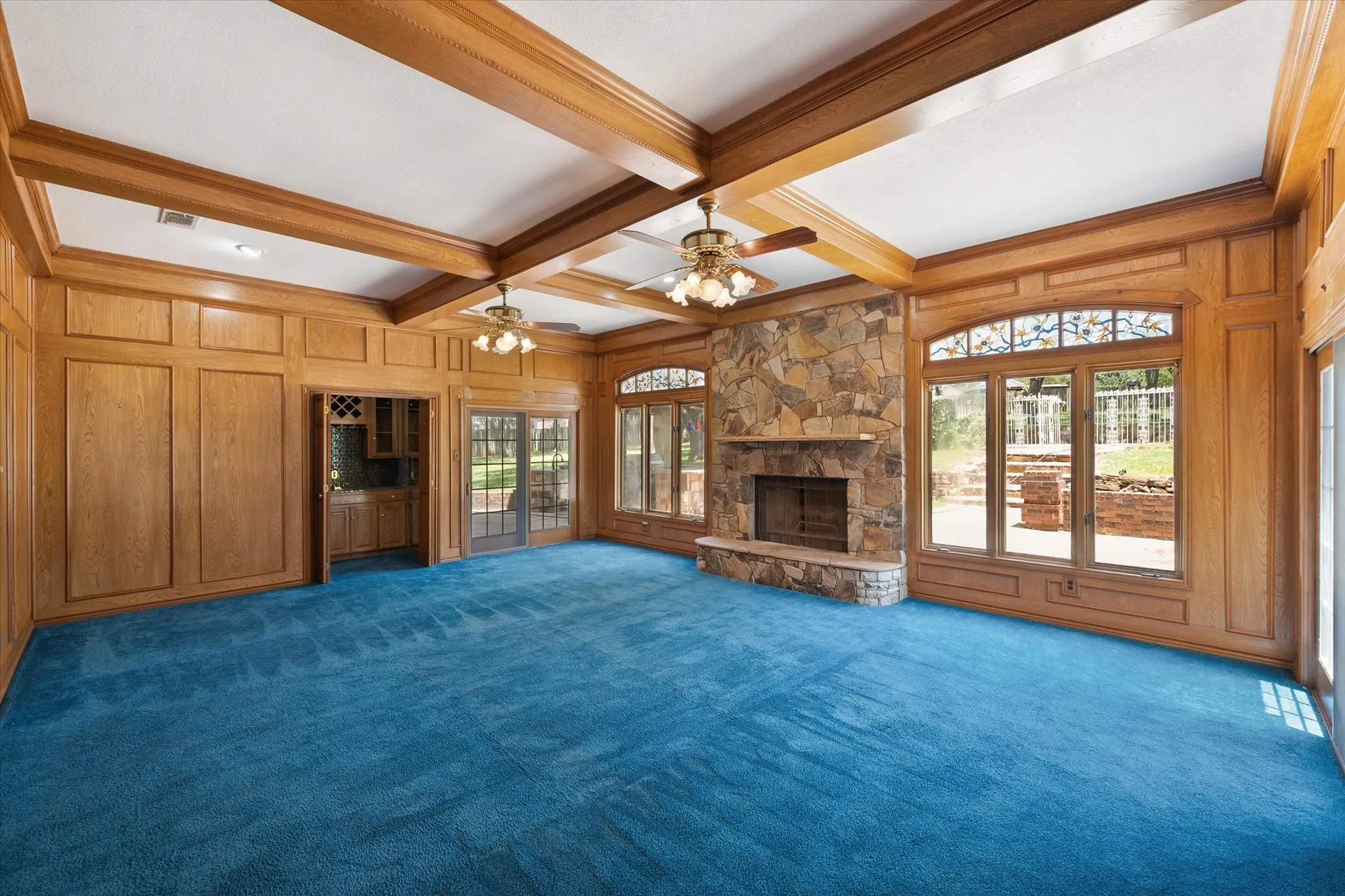 Single Family Residence For Sale in Tarrant County , 2520 Norwood Drive, Hurst, Texas 76054, 4 Bedroom, 5 Bathroom, 3 Garage spaces, 4,242 Sqft, built in 1980, mls#21338177, Real Estate Agent in Hurst, Homes For Sale in Tarrant county, Homes For Sale in Hurst, Realtor in Hurst Texas, Real Estate Brokerage Independent Realty Texas, Luminita Cordes Realtor