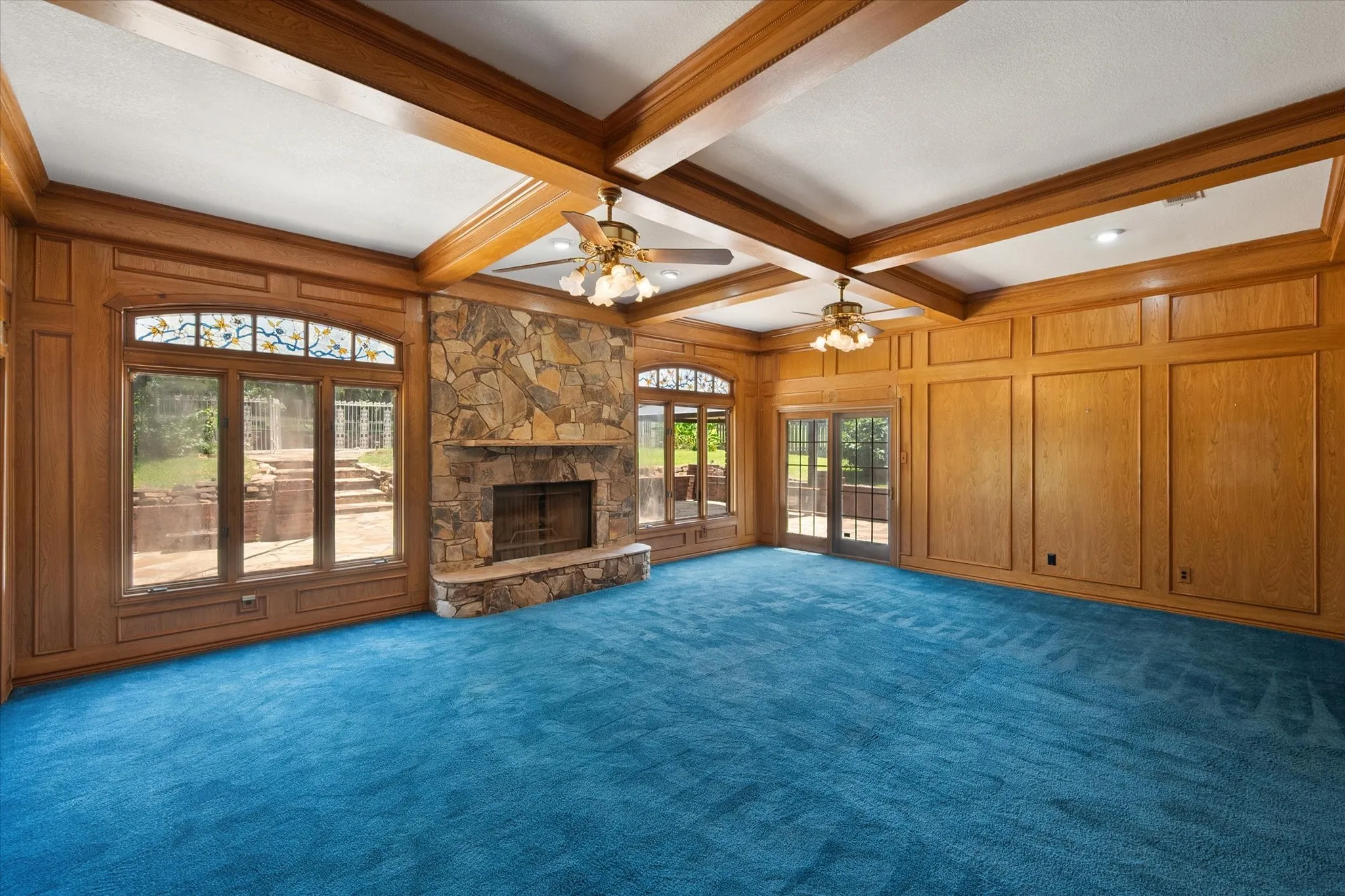 Single Family Residence For Sale in Tarrant County , 2520 Norwood Drive, Hurst, Texas 76054, 4 Bedroom, 5 Bathroom, 3 Garage spaces, 4,242 Sqft, built in 1980, mls#21338177, Real Estate Agent in Hurst, Homes For Sale in Tarrant county, Homes For Sale in Hurst, Realtor in Hurst Texas, Real Estate Brokerage Independent Realty Texas, Luminita Cordes Realtor