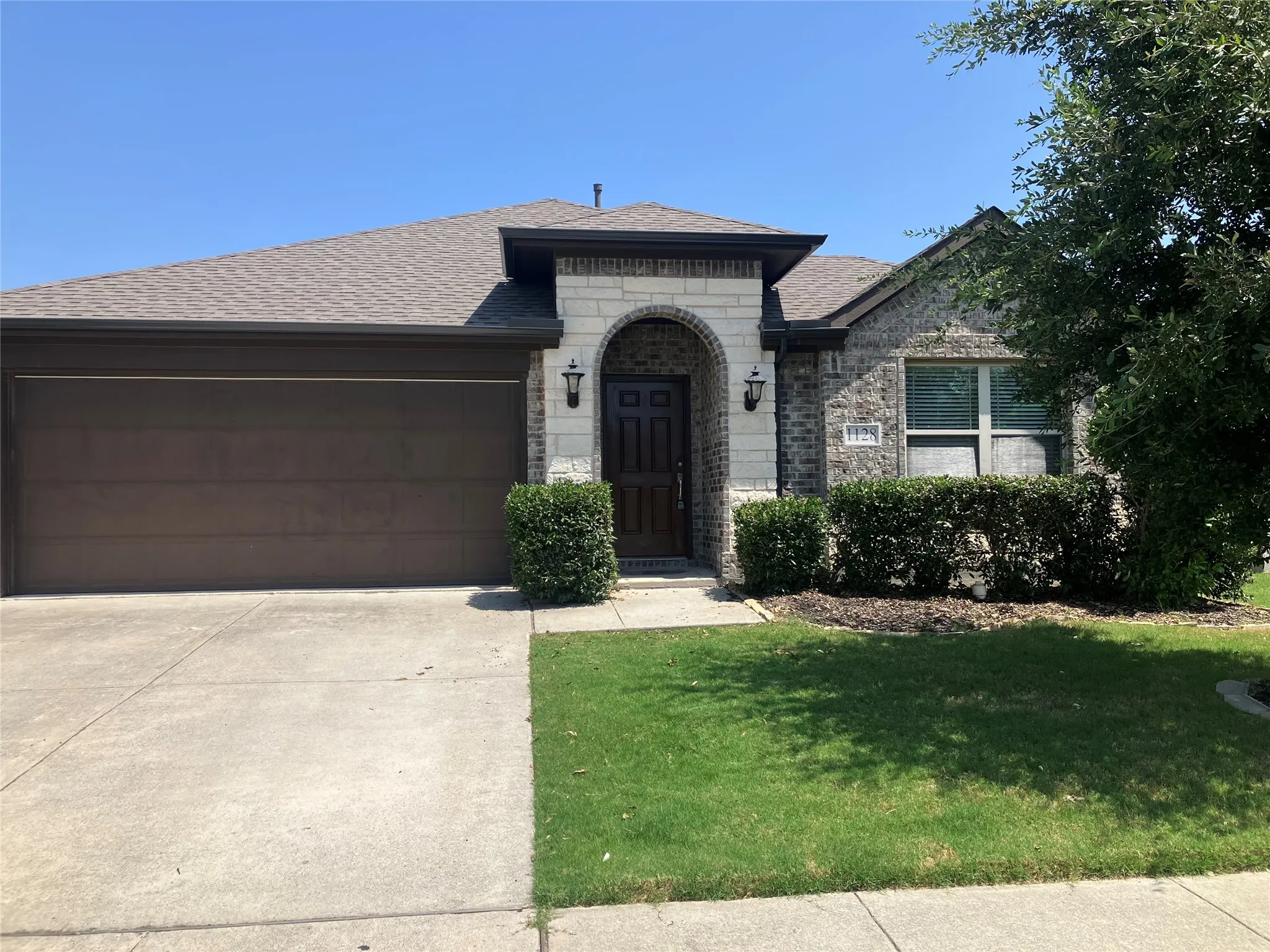 Single Family Residence For Rent in Collin County , 1128 foxtail Drive, Anna, Texas 75409, 3 Bedroom, 3 Bathroom, 2 Garage spaces, 2,143 Sqft, built in 2016, mls#21338292, Real Estate Agent in Anna, Homes For Rent in Collin county, Homes For Rent in Anna, Realtor in Anna Texas, Real Estate Brokerage Independent Realty Texas, Luminita Cordes Realtor