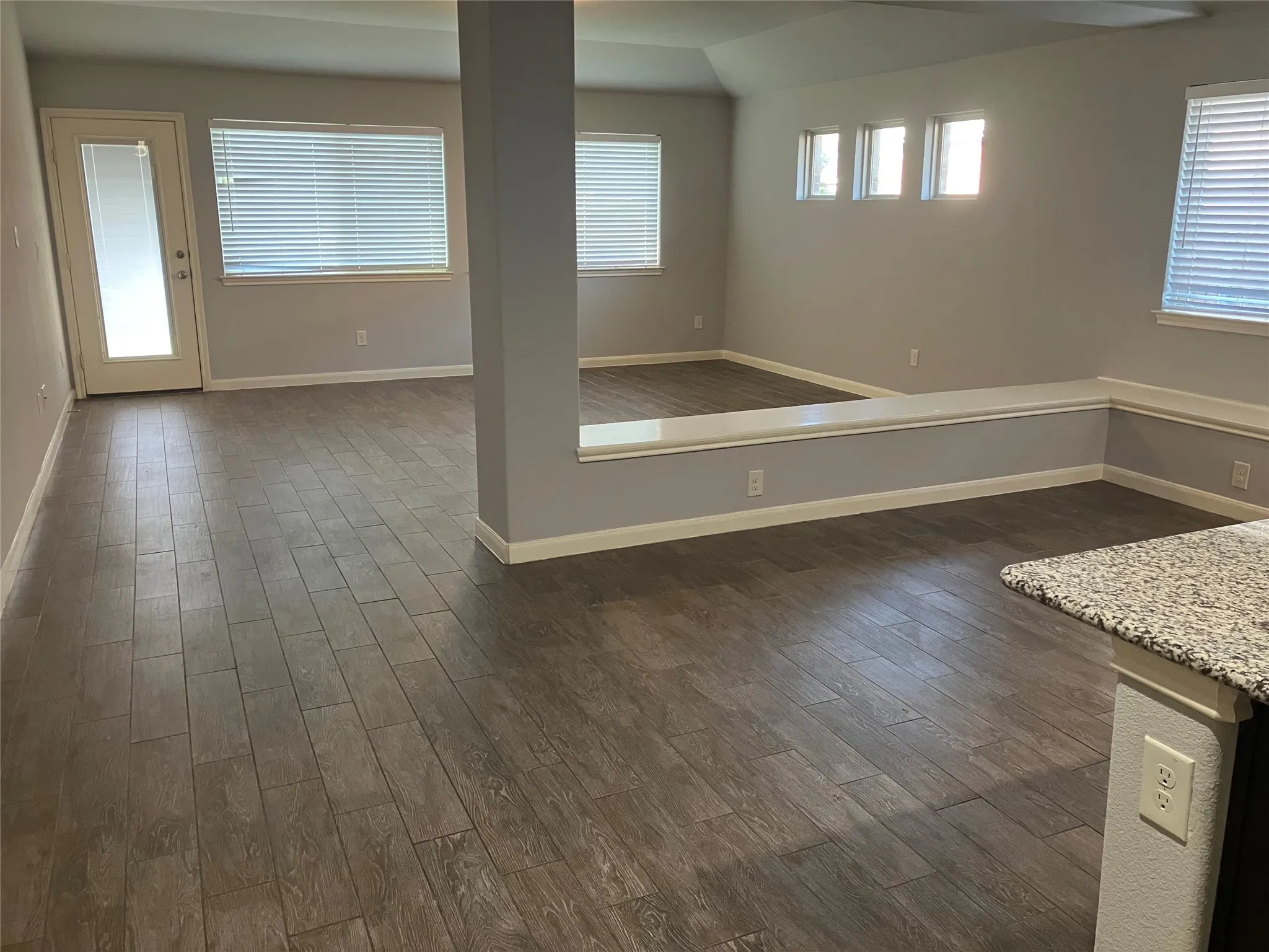 Single Family Residence For Rent in Collin County , 1128 foxtail Drive, Anna, Texas 75409, 3 Bedroom, 3 Bathroom, 2 Garage spaces, 2,143 Sqft, built in 2016, mls#21338292, Real Estate Agent in Anna, Homes For Rent in Collin county, Homes For Rent in Anna, Realtor in Anna Texas, Real Estate Brokerage Independent Realty Texas, Luminita Cordes Realtor
