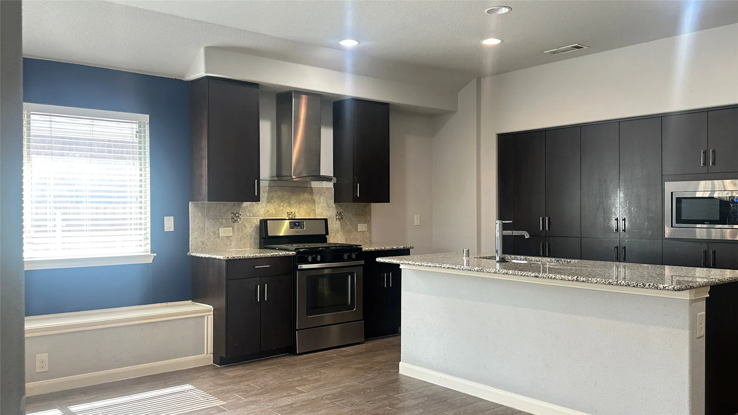 Single Family Residence For Rent in Collin County , 1128 foxtail Drive, Anna, Texas 75409, 3 Bedroom, 3 Bathroom, 2 Garage spaces, 2,143 Sqft, built in 2016, mls#21338292, Real Estate Agent in Anna, Homes For Rent in Collin county, Homes For Rent in Anna, Realtor in Anna Texas, Real Estate Brokerage Independent Realty Texas, Luminita Cordes Realtor