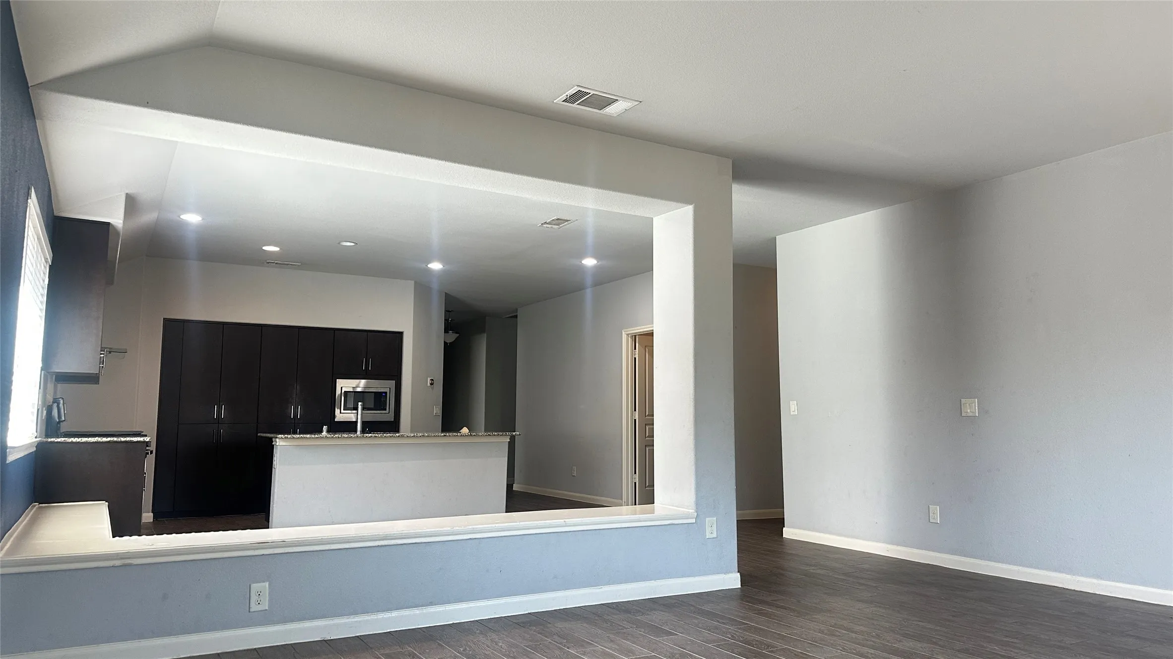 Single Family Residence For Rent in Collin County , 1128 foxtail Drive, Anna, Texas 75409, 3 Bedroom, 3 Bathroom, 2 Garage spaces, 2,143 Sqft, built in 2016, mls#21338292, Real Estate Agent in Anna, Homes For Rent in Collin county, Homes For Rent in Anna, Realtor in Anna Texas, Real Estate Brokerage Independent Realty Texas, Luminita Cordes Realtor