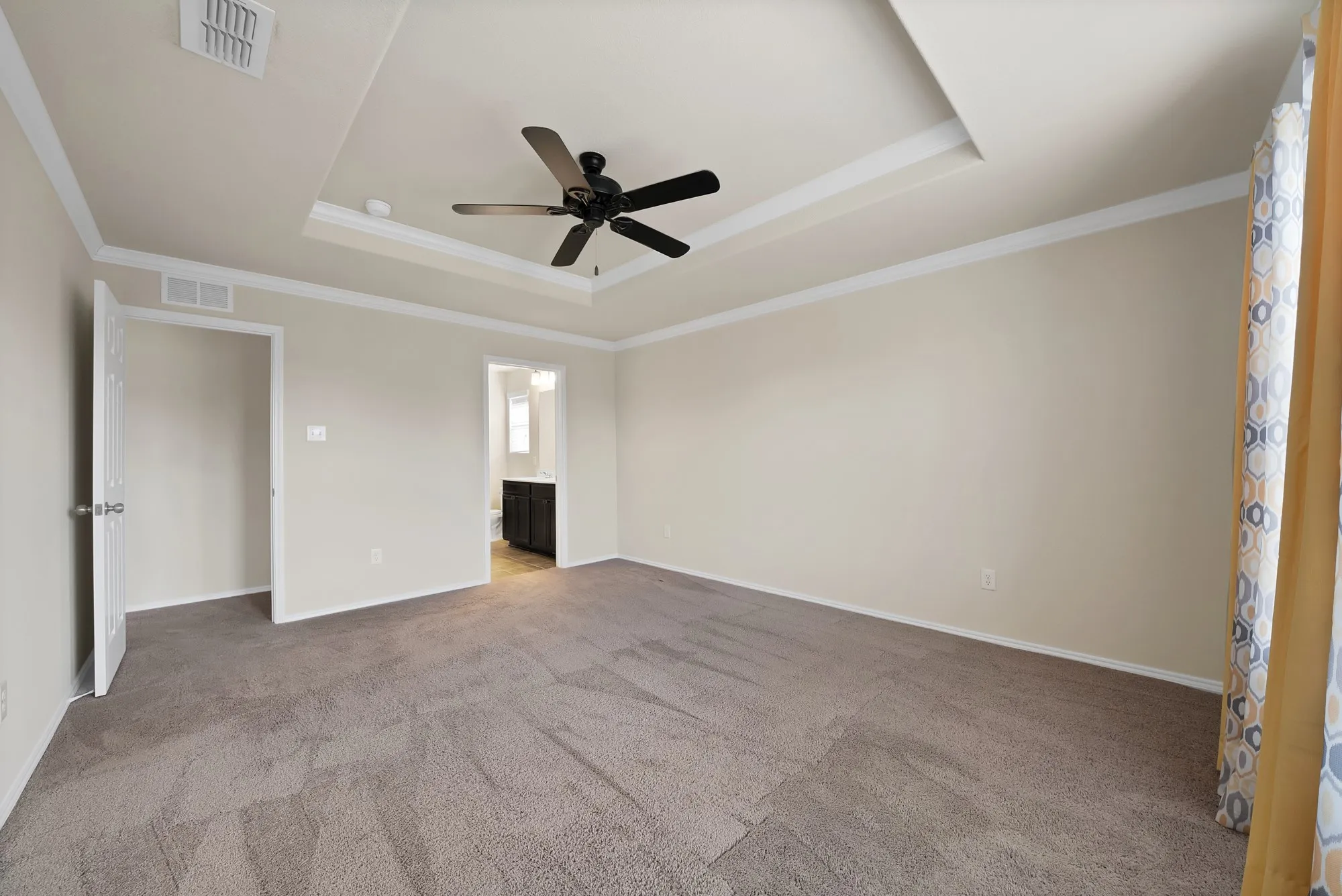 Single Family Residence For Sale in Denton County , 3004 Walker Creek Drive, Little Elm, Texas 75068, 4 Bedroom, 3 Bathroom, 2 Garage spaces, 2,810 Sqft, built in 2017, mls#21338295, Real Estate Agent in Little Elm, Homes For Sale in Denton county, Homes For Sale in Little Elm, Realtor in Little Elm Texas, Real Estate Brokerage Independent Realty Texas, Luminita Cordes Realtor