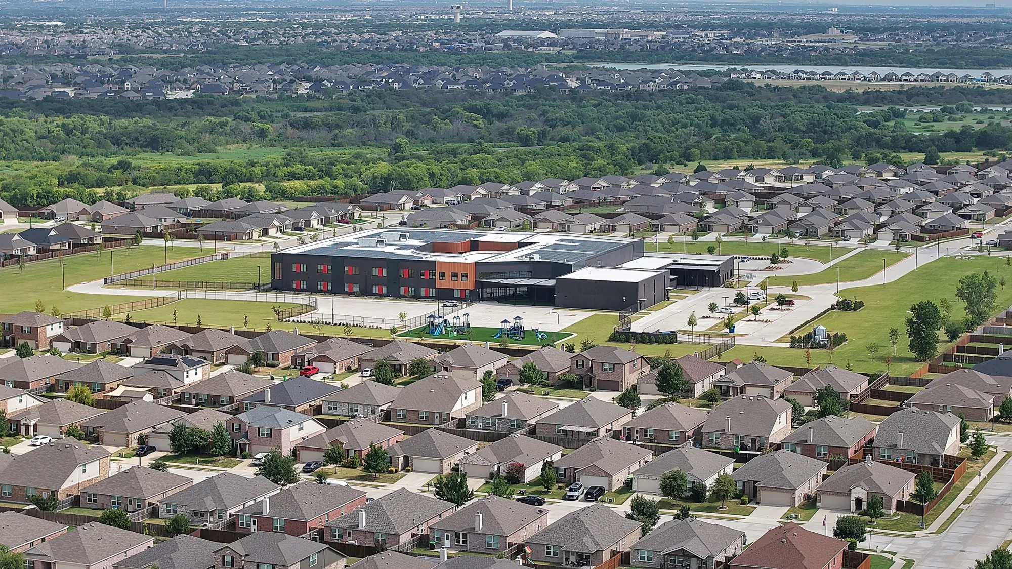 Single Family Residence For Sale in Denton County , 3004 Walker Creek Drive, Little Elm, Texas 75068, 4 Bedroom, 3 Bathroom, 2 Garage spaces, 2,810 Sqft, built in 2017, mls#21338295, Real Estate Agent in Little Elm, Homes For Sale in Denton county, Homes For Sale in Little Elm, Realtor in Little Elm Texas, Real Estate Brokerage Independent Realty Texas, Luminita Cordes Realtor