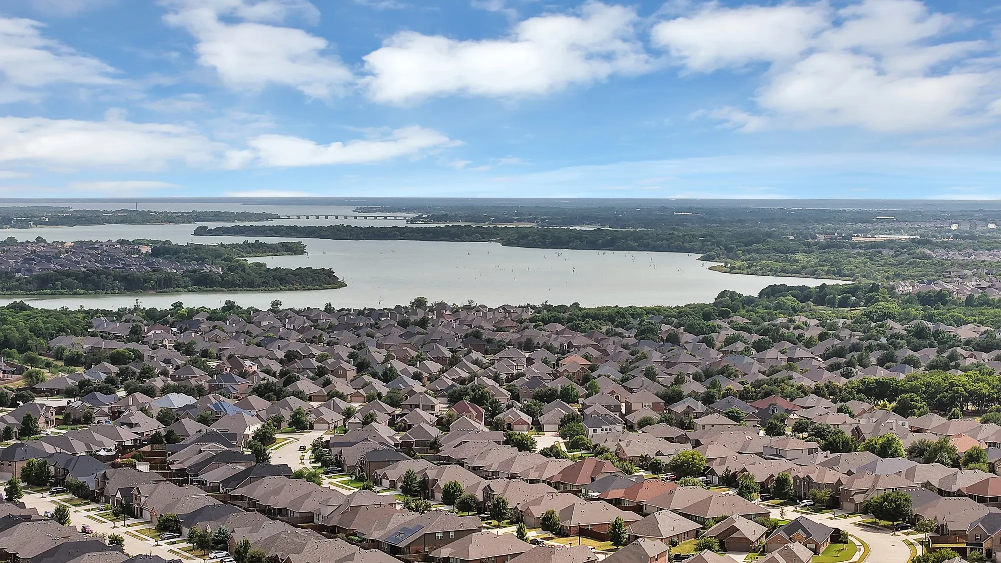 Single Family Residence For Sale in Denton County , 3004 Walker Creek Drive, Little Elm, Texas 75068, 4 Bedroom, 3 Bathroom, 2 Garage spaces, 2,810 Sqft, built in 2017, mls#21338295, Real Estate Agent in Little Elm, Homes For Sale in Denton county, Homes For Sale in Little Elm, Realtor in Little Elm Texas, Real Estate Brokerage Independent Realty Texas, Luminita Cordes Realtor