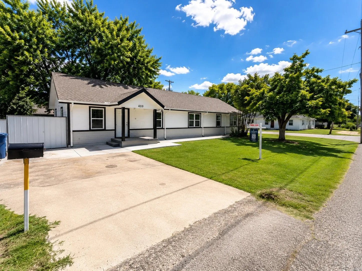 Single Family Residence For Rent in Collin County , 409 Jefferson Avenue, Princeton, Texas 75407, 4 Bedroom, 3 Bathroom, 2 Garage spaces, 2,624 Sqft, built in 1965, Price $2,250, mls#21338298, Real Estate Agent in Princeton, Homes For Rent in Collin county, Homes For Rent in Princeton, Realtor in Princeton Texas, Real Estate Brokerage Independent Realty Texas, Luminita Cordes Realtor