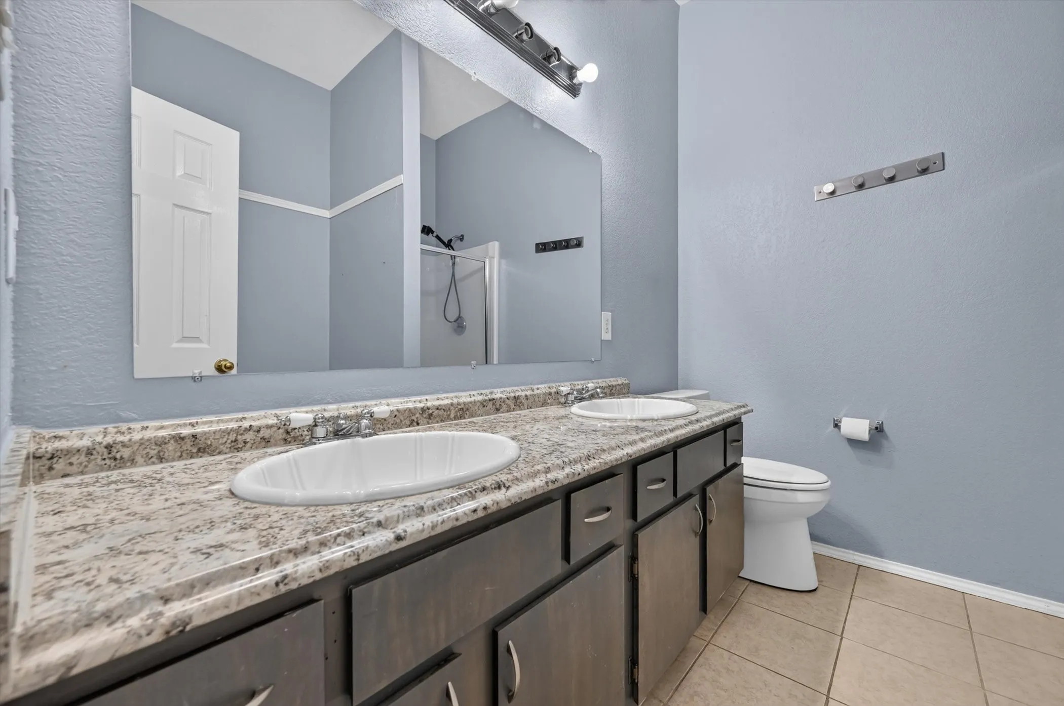 Single Family Residence For Sale in Tarrant County , 5440 Trout Creek Court, Watauga, Texas 76137, 3 Bedroom, 2 Bathroom, 2 Garage spaces, 1,852 Sqft, built in 2000, mls#21337035, Real Estate Agent in Watauga, Homes For Sale in Tarrant county, Homes For Sale in Watauga, Realtor in Watauga Texas, Real Estate Brokerage Independent Realty Texas, Luminita Cordes Realtor