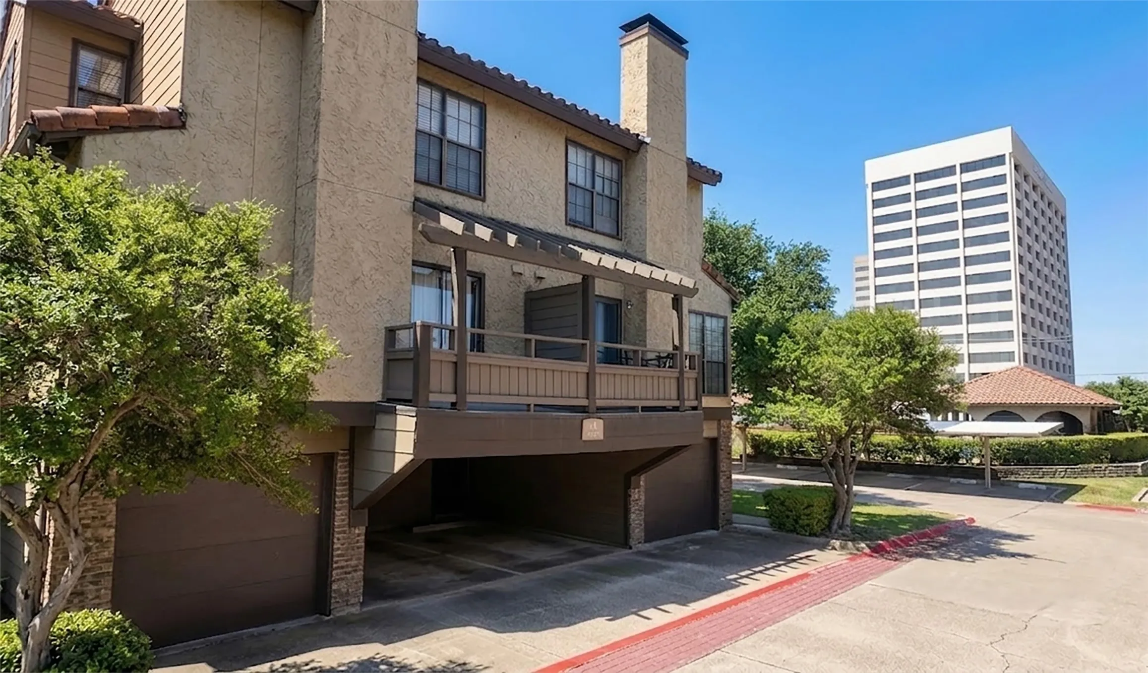 Condominium For Sale in Dallas County , 4800 Northway Drive 18A, Dallas, Texas 75206, 1 Bedroom, 2 Bathroom, 1 Garage spaces, 920 Sqft, built in 1981, mls#21338168, Real Estate Agent in Dallas, Homes For Sale in Dallas county, Homes For Sale in Dallas, Realtor in Dallas Texas, Real Estate Brokerage Independent Realty Texas, Luminita Cordes Realtor