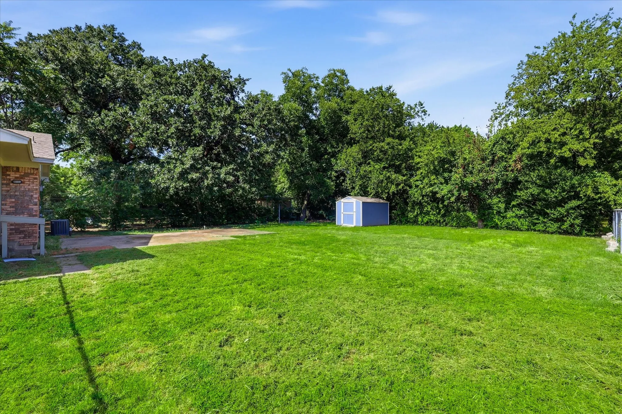 Single Family Residence For Sale in Denton County , 2017 Shawnee Street, Denton, Texas 76209, 4 Bedroom, 2 Bathroom, Garage spaces, 1,236 Sqft, built in 1956, mls#21337438, Real Estate Agent in Denton, Homes For Sale in Denton county, Homes For Sale in Denton, Realtor in Denton Texas, Real Estate Brokerage Independent Realty Texas, Luminita Cordes Realtor