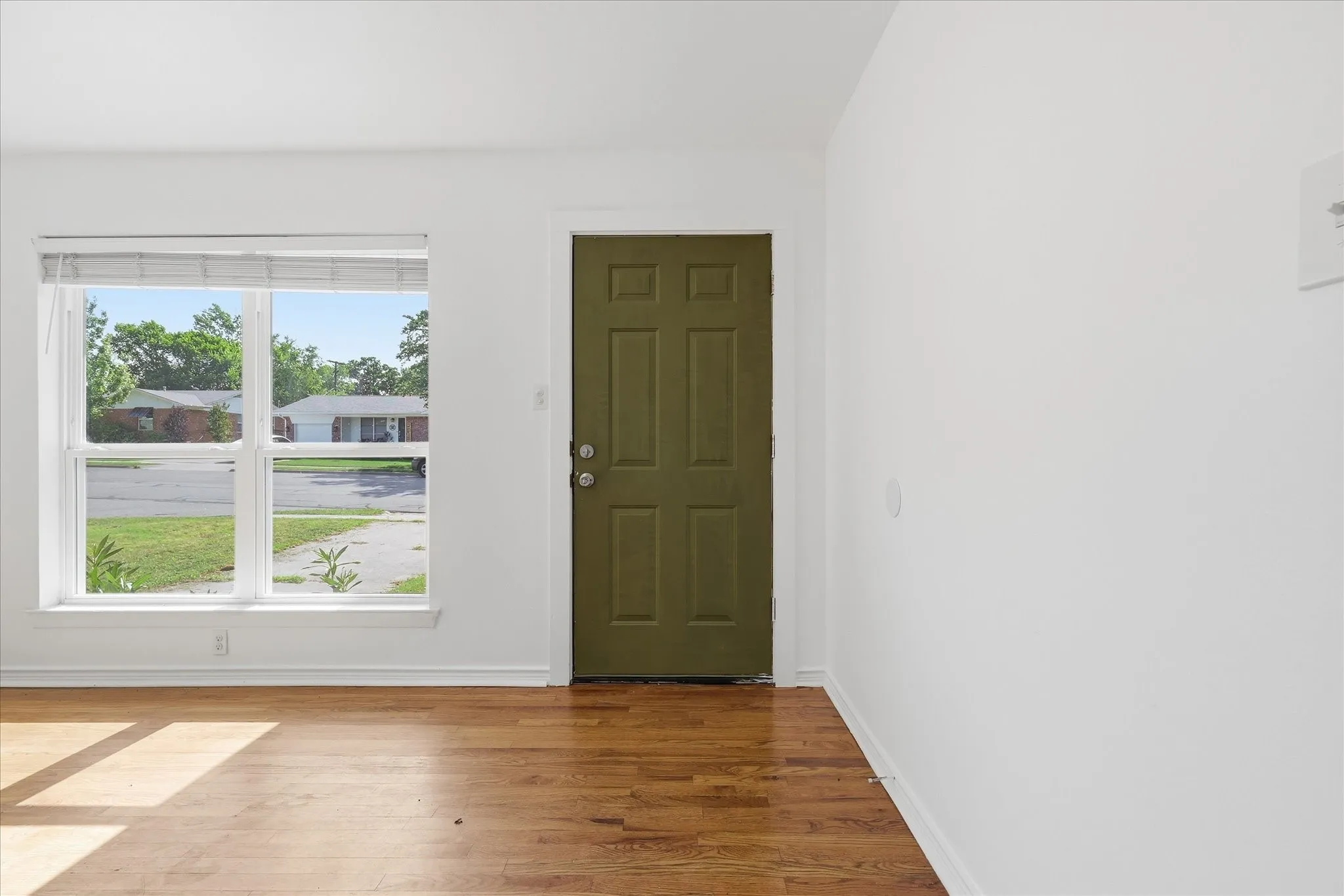 Single Family Residence For Sale in Denton County , 2017 Shawnee Street, Denton, Texas 76209, 4 Bedroom, 2 Bathroom, Garage spaces, 1,236 Sqft, built in 1956, mls#21337438, Real Estate Agent in Denton, Homes For Sale in Denton county, Homes For Sale in Denton, Realtor in Denton Texas, Real Estate Brokerage Independent Realty Texas, Luminita Cordes Realtor