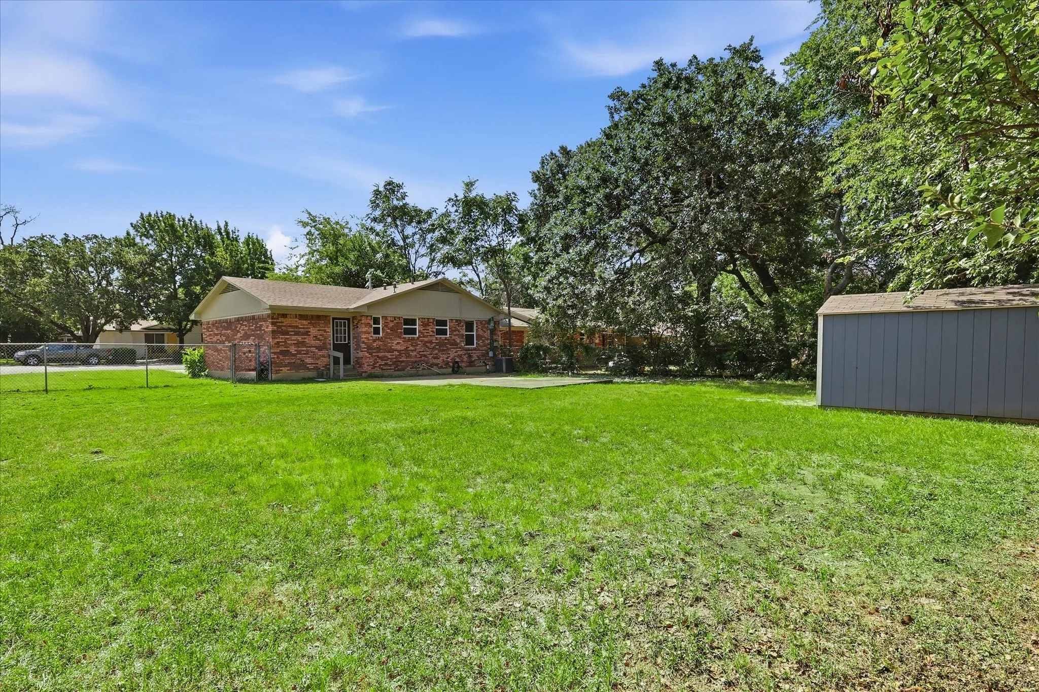 Single Family Residence For Sale in Denton County , 2017 Shawnee Street, Denton, Texas 76209, 4 Bedroom, 2 Bathroom, Garage spaces, 1,236 Sqft, built in 1956, mls#21337438, Real Estate Agent in Denton, Homes For Sale in Denton county, Homes For Sale in Denton, Realtor in Denton Texas, Real Estate Brokerage Independent Realty Texas, Luminita Cordes Realtor