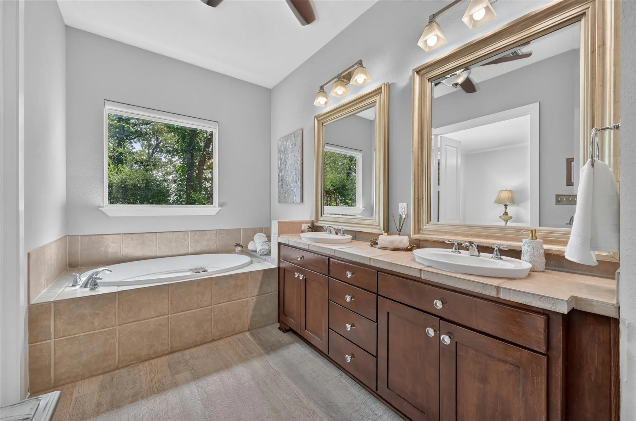 Single Family Residence For Sale in Denton County , 4009 Andrew Avenue, Denton, Texas 76210, 4 Bedroom, 3 Bathroom, 3 Garage spaces, 2,843 Sqft, built in 2005, mls#21322956, Real Estate Agent in Denton, Homes For Sale in Denton county, Homes For Sale in Denton, Realtor in Denton Texas, Real Estate Brokerage Independent Realty Texas, Luminita Cordes Realtor
