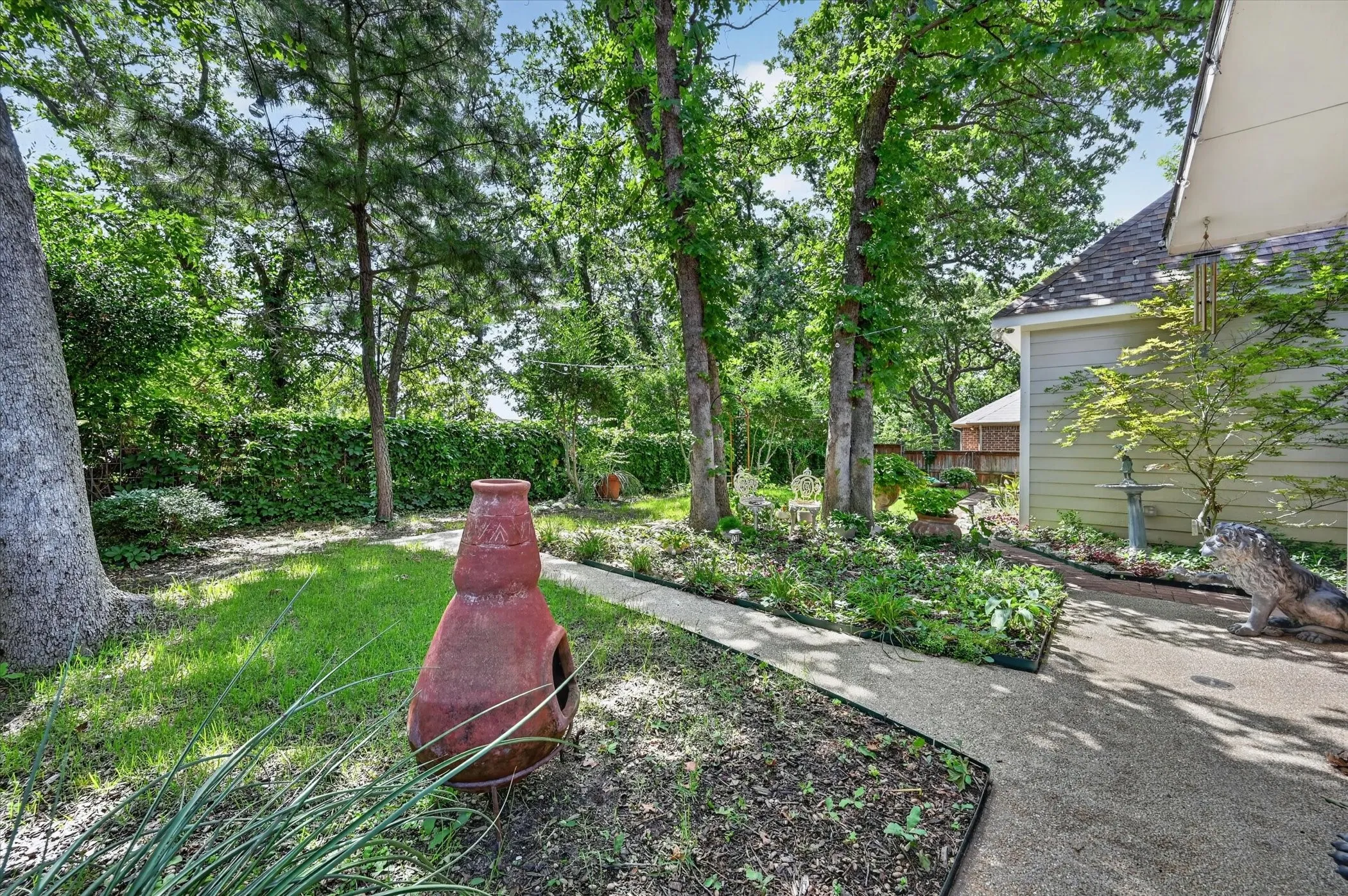 Single Family Residence For Sale in Denton County , 4009 Andrew Avenue, Denton, Texas 76210, 4 Bedroom, 3 Bathroom, 3 Garage spaces, 2,843 Sqft, built in 2005, mls#21322956, Real Estate Agent in Denton, Homes For Sale in Denton county, Homes For Sale in Denton, Realtor in Denton Texas, Real Estate Brokerage Independent Realty Texas, Luminita Cordes Realtor