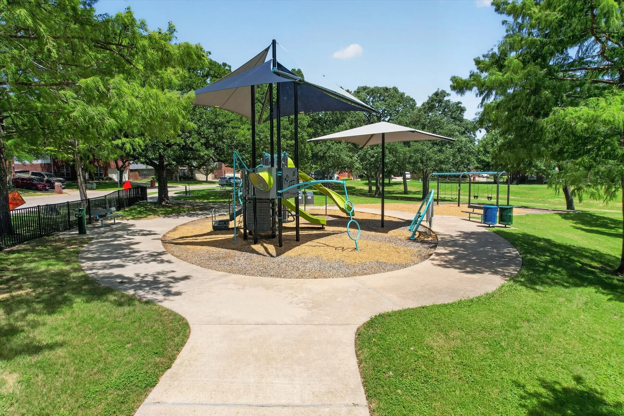 Single Family Residence For Sale in Denton County , 4009 Andrew Avenue, Denton, Texas 76210, 4 Bedroom, 3 Bathroom, 3 Garage spaces, 2,843 Sqft, built in 2005, mls#21322956, Real Estate Agent in Denton, Homes For Sale in Denton county, Homes For Sale in Denton, Realtor in Denton Texas, Real Estate Brokerage Independent Realty Texas, Luminita Cordes Realtor